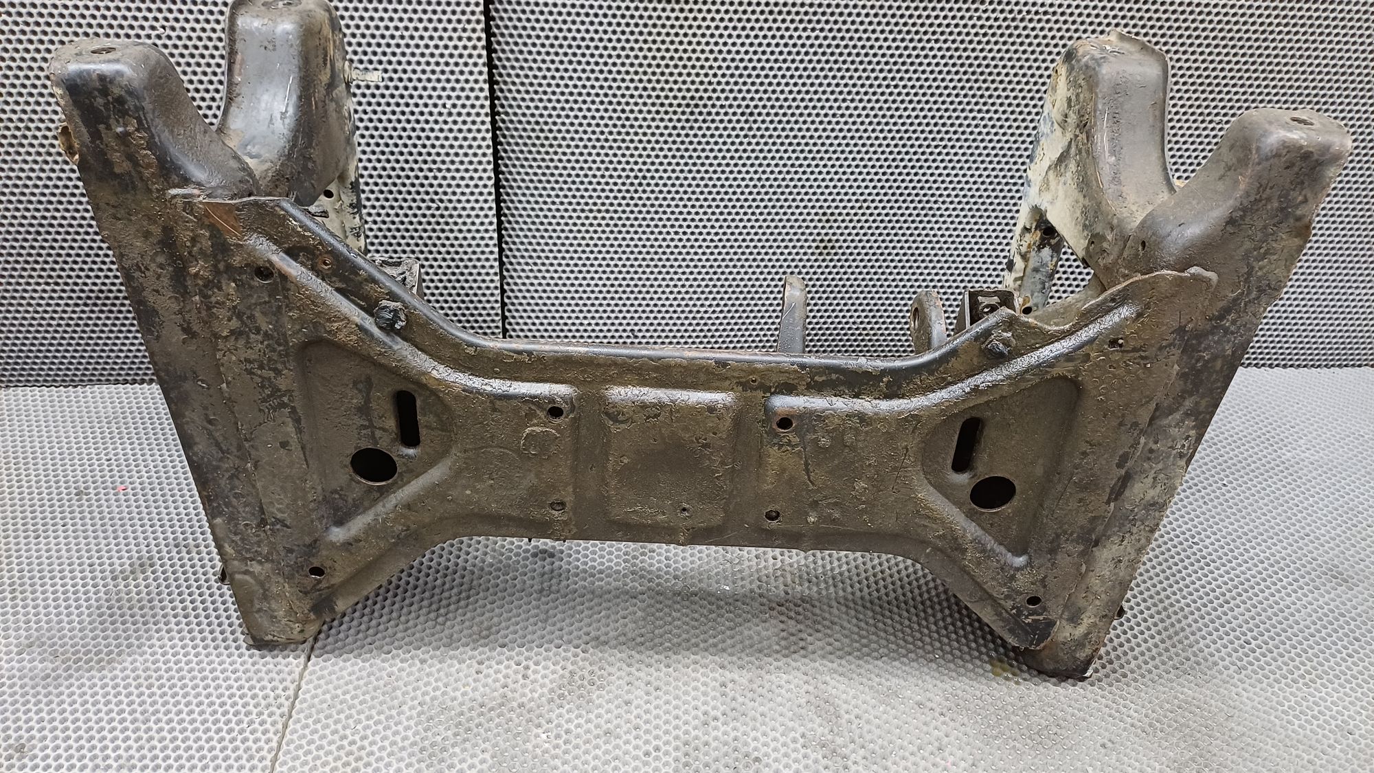 https://ycs.partsauto.market/partsauto-images/thmbs/userImages/c8f07ba63eb5b2f0f6006ea854bf8f7d/part/f4159c52-a1e7-4223-a774-48606e64409b_1774363848589.jpg