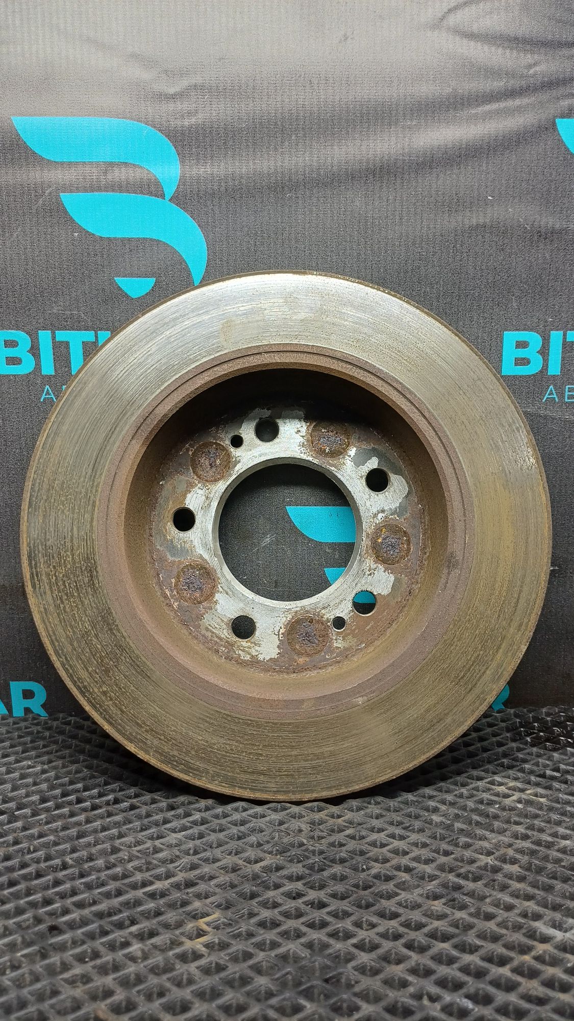 https://ycs.partsauto.market/partsauto-images/thmbs/userImages/c8f07ba63eb5b2f0f6006ea854bf8f7d/part/f43b6b9d-6d2c-40a9-813d-14361d68f3eb_1777276402124.jpg
