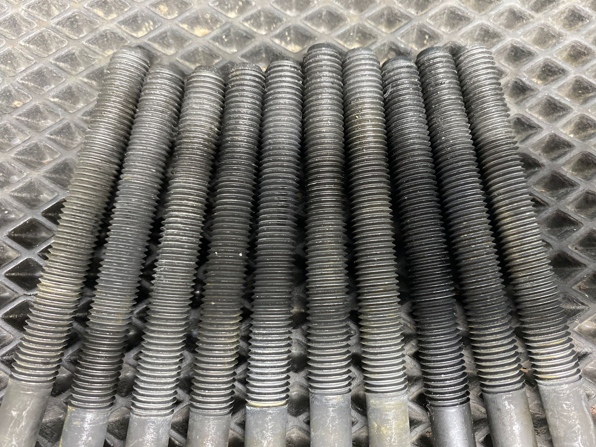 https://ycs.partsauto.market/partsauto-images/thmbs/userImages/c8f07ba63eb5b2f0f6006ea854bf8f7d/part/f4ec2afe-cac3-4a16-9e9e-81573aba5f6e_1777212605322.jpg