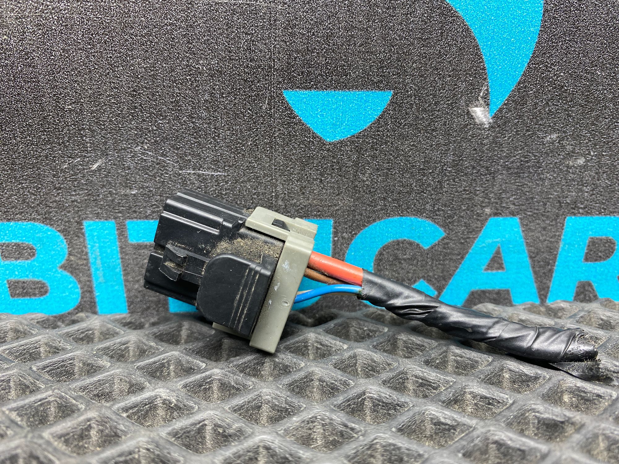 Б/У Фишка резистора отопителя  Kia Rio 4 (G4FG) 1.6L AT 2021, 499 рублей, Краснодар