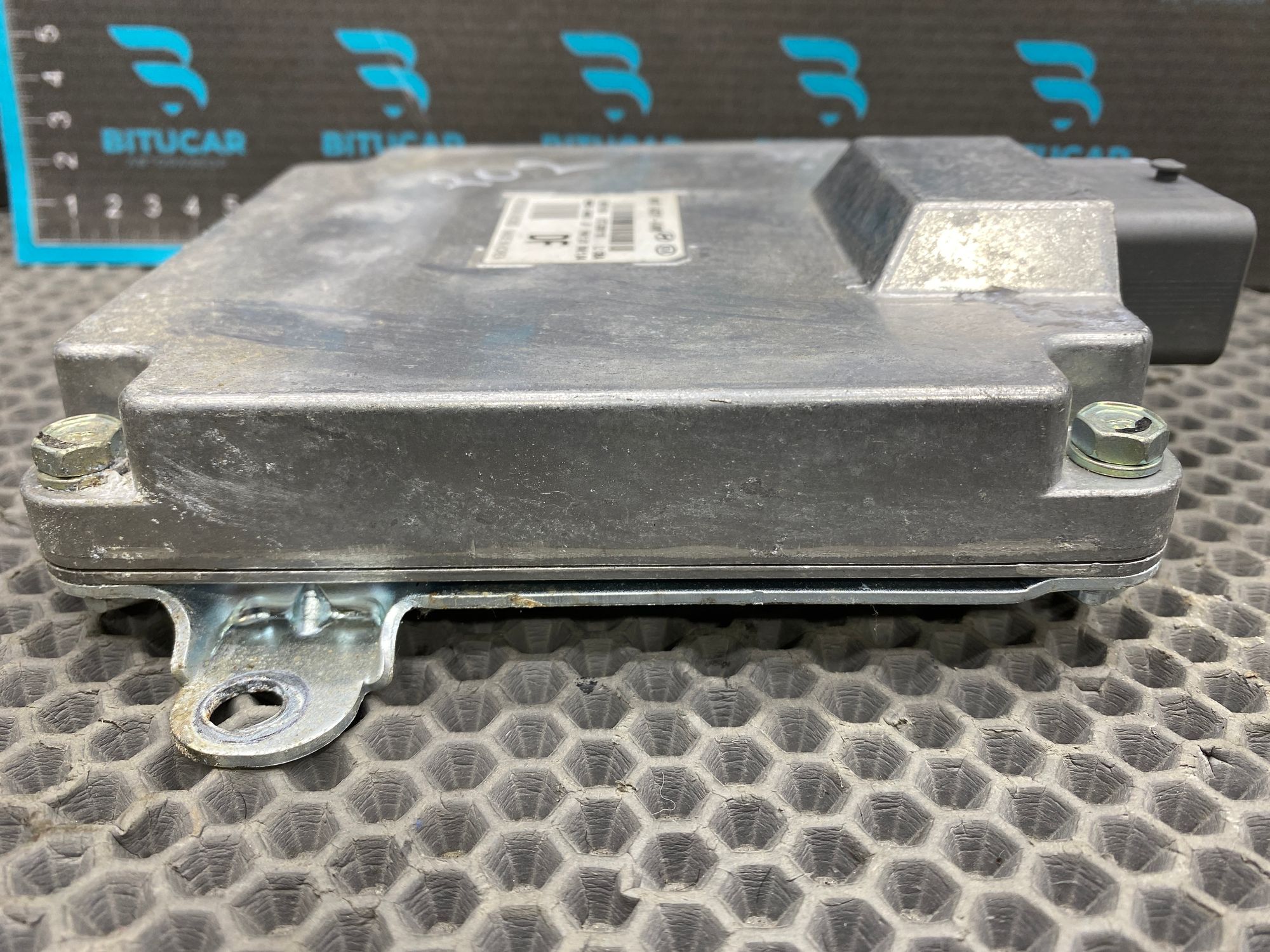 https://ycs.partsauto.market/partsauto-images/thmbs/userImages/c8f07ba63eb5b2f0f6006ea854bf8f7d/part/f58f62dd-e13a-4825-8a8b-dad92e669dcf_1777806894628.jpg
