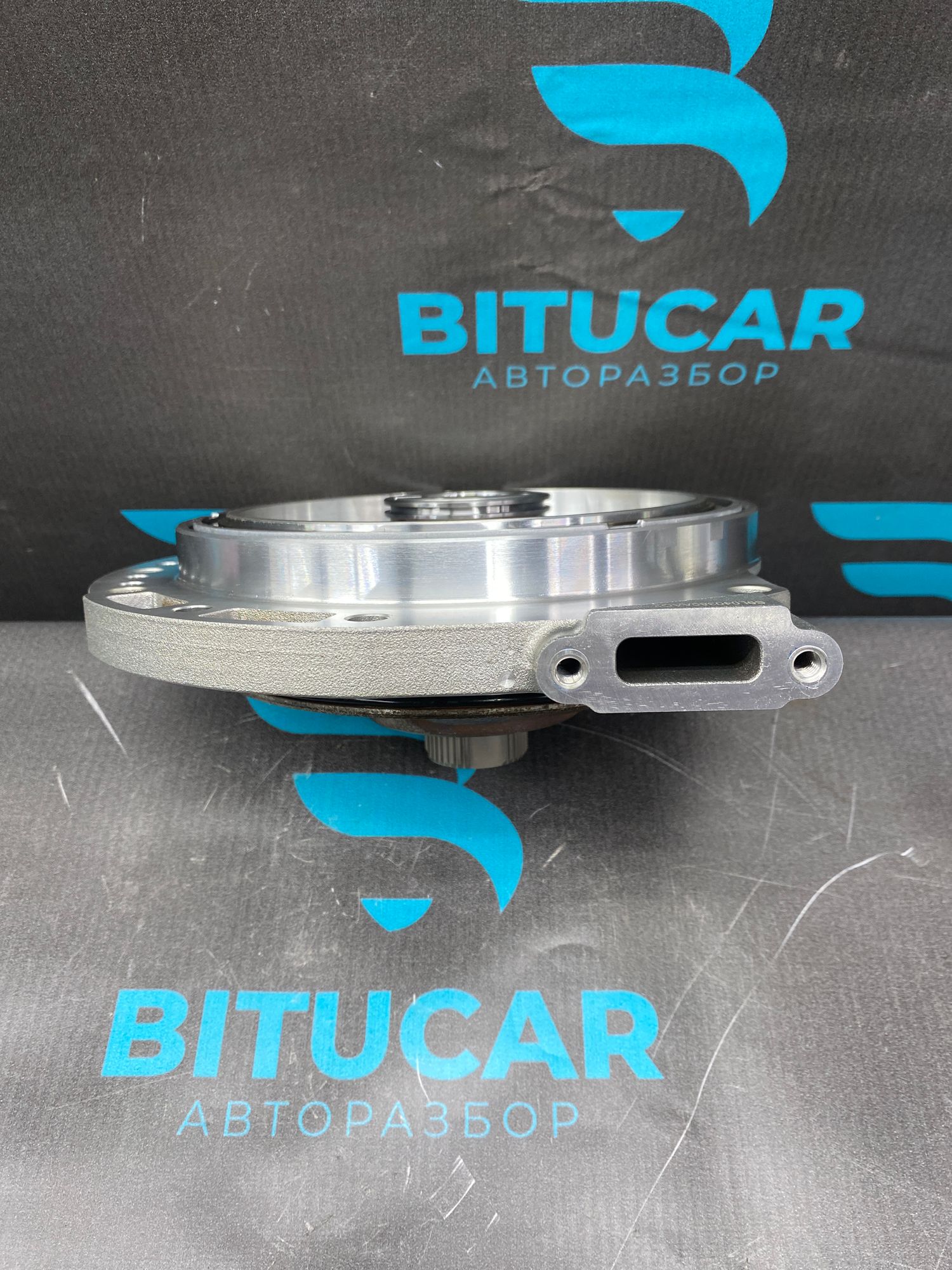 https://ycs.partsauto.market/partsauto-images/thmbs/userImages/c8f07ba63eb5b2f0f6006ea854bf8f7d/part/f7739c45-26c3-40cb-8759-7c17344e1d92_1771318739341.jpg