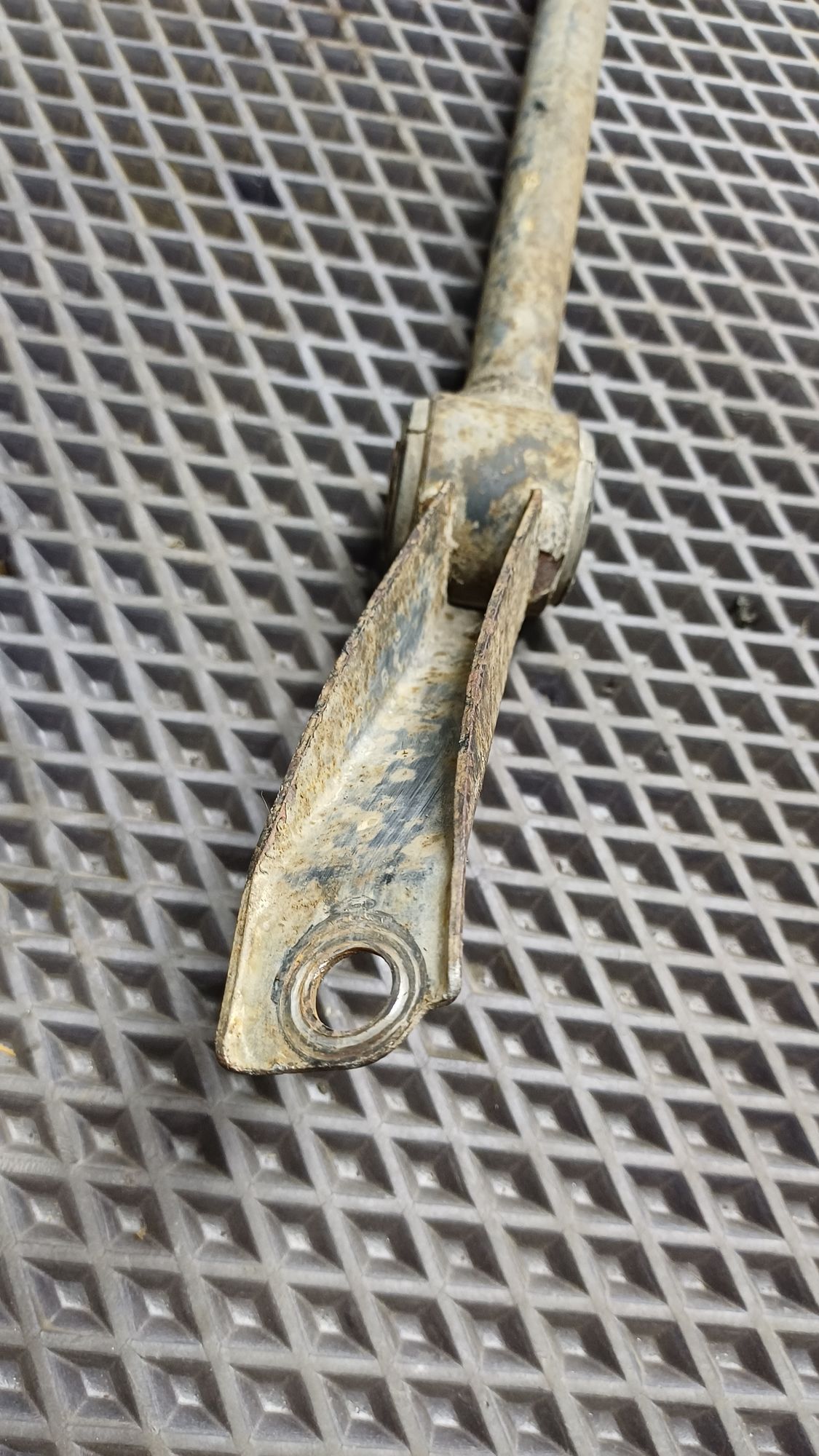 https://ycs.partsauto.market/partsauto-images/thmbs/userImages/c8f07ba63eb5b2f0f6006ea854bf8f7d/part/f78cd041-5994-45fe-a141-5dfa7f080938_1774429475498.jpg