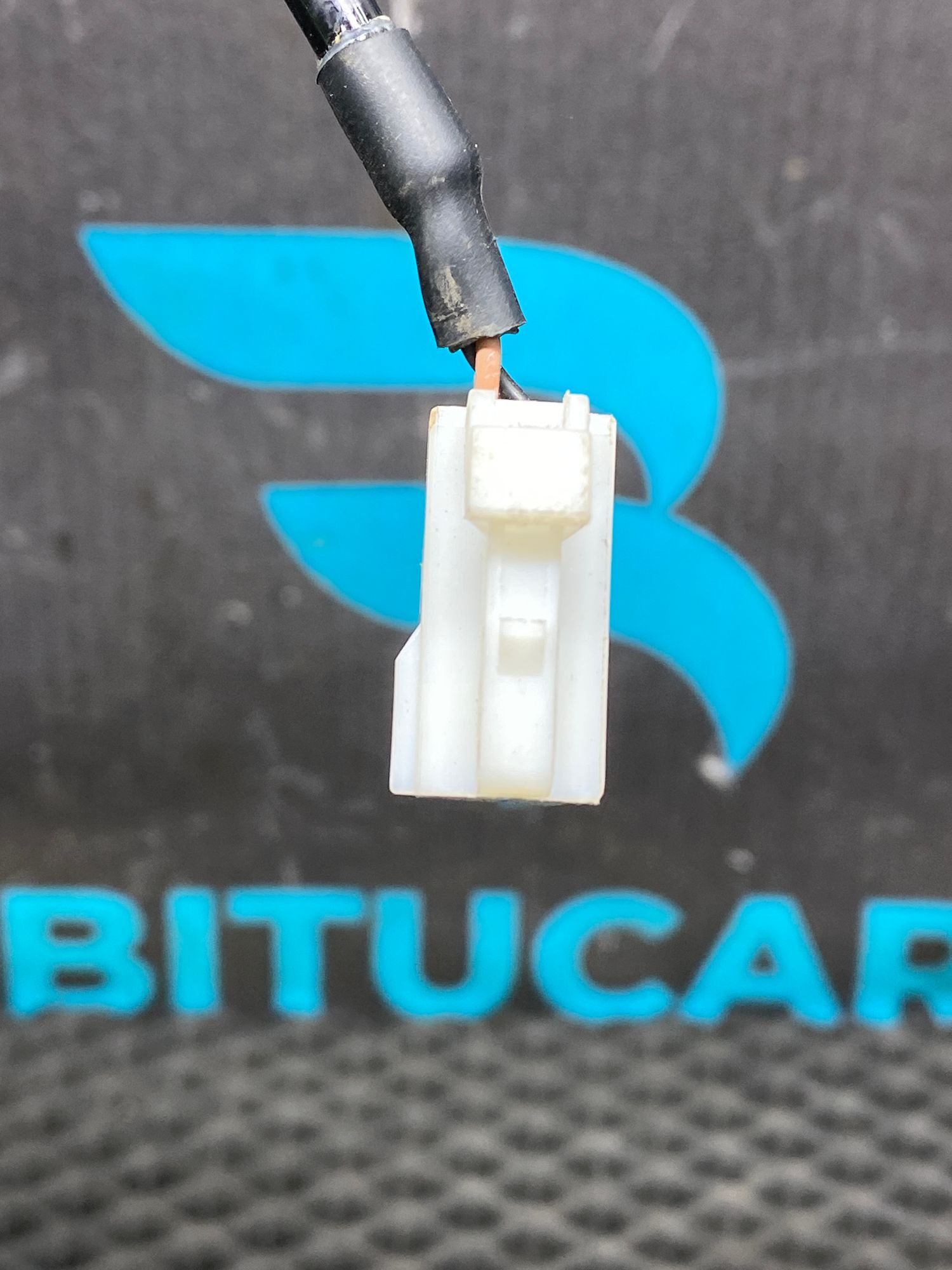 https://ycs.partsauto.market/partsauto-images/thmbs/userImages/c8f07ba63eb5b2f0f6006ea854bf8f7d/part/f7942b59-272d-4c77-b638-136be83c29d0_1777461529721.jpg