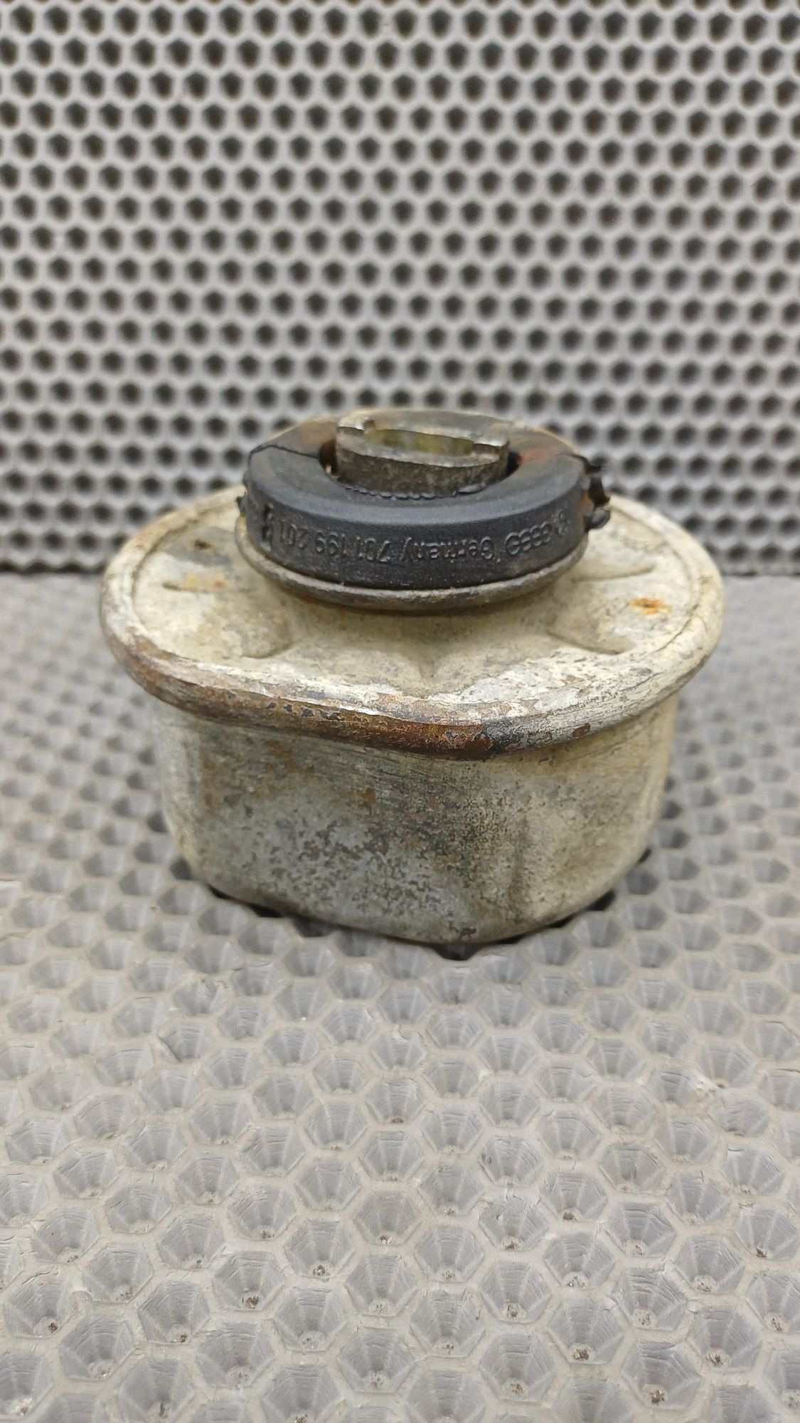 Б/У Подушка двигателя правая Volkswagen Transporter T4 4 дорест. 1990—2003 1993 синий, 1490 рублей, Краснодар