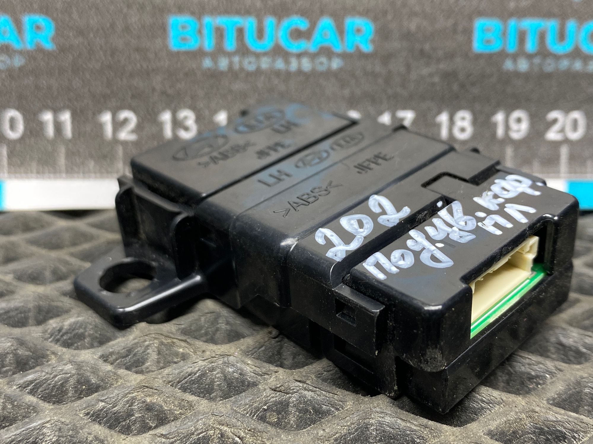 https://ycs.partsauto.market/partsauto-images/thmbs/userImages/c8f07ba63eb5b2f0f6006ea854bf8f7d/part/f873feb8-1687-4faa-a6ae-8651e33ed454_1777633954626.jpg