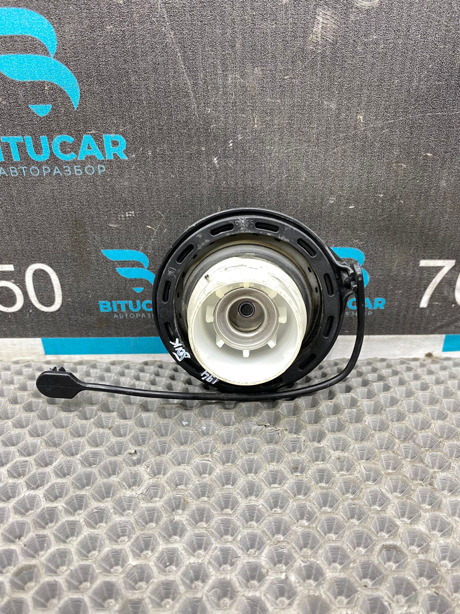 https://ycs.partsauto.market/partsauto-images/thmbs/userImages/c8f07ba63eb5b2f0f6006ea854bf8f7d/part/f8c8fb49-16f0-41b7-ba7a-41bf9db33bb2_1769671223850.jpg