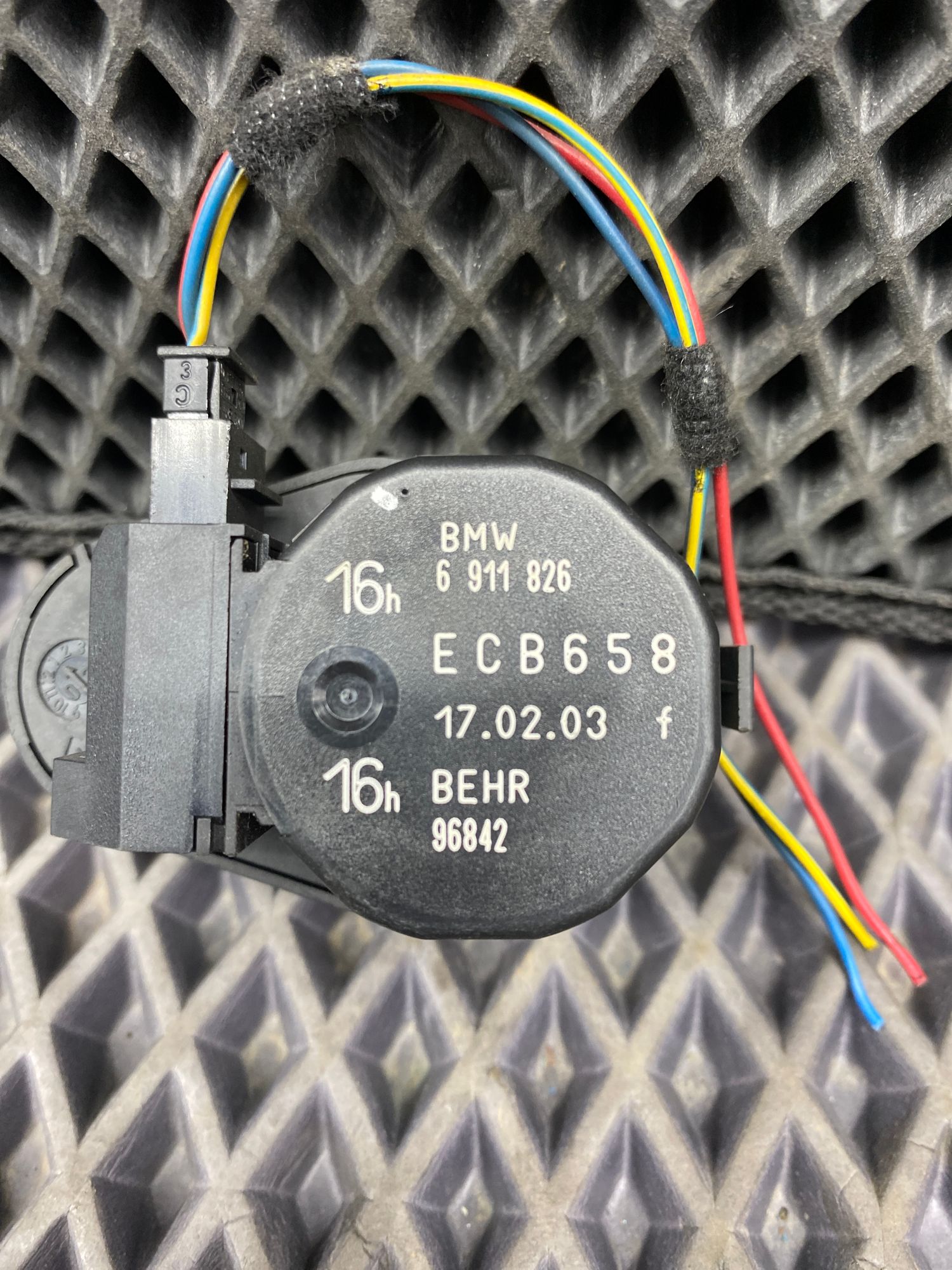 Б/У Сервопривод заслонок отопителя BMW 7-Series 4 дорест. 2001—2005 2003 Черный, 890 рублей, Краснодар