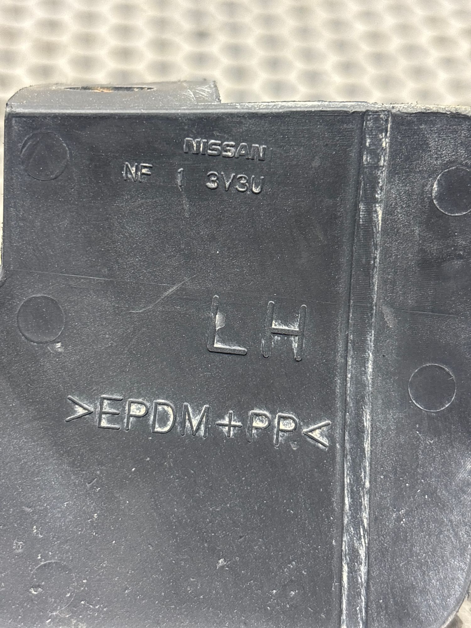 Брызговик задний левый Nissan Juke I (2010—2014) 2010, 590 рублей, Краснодар