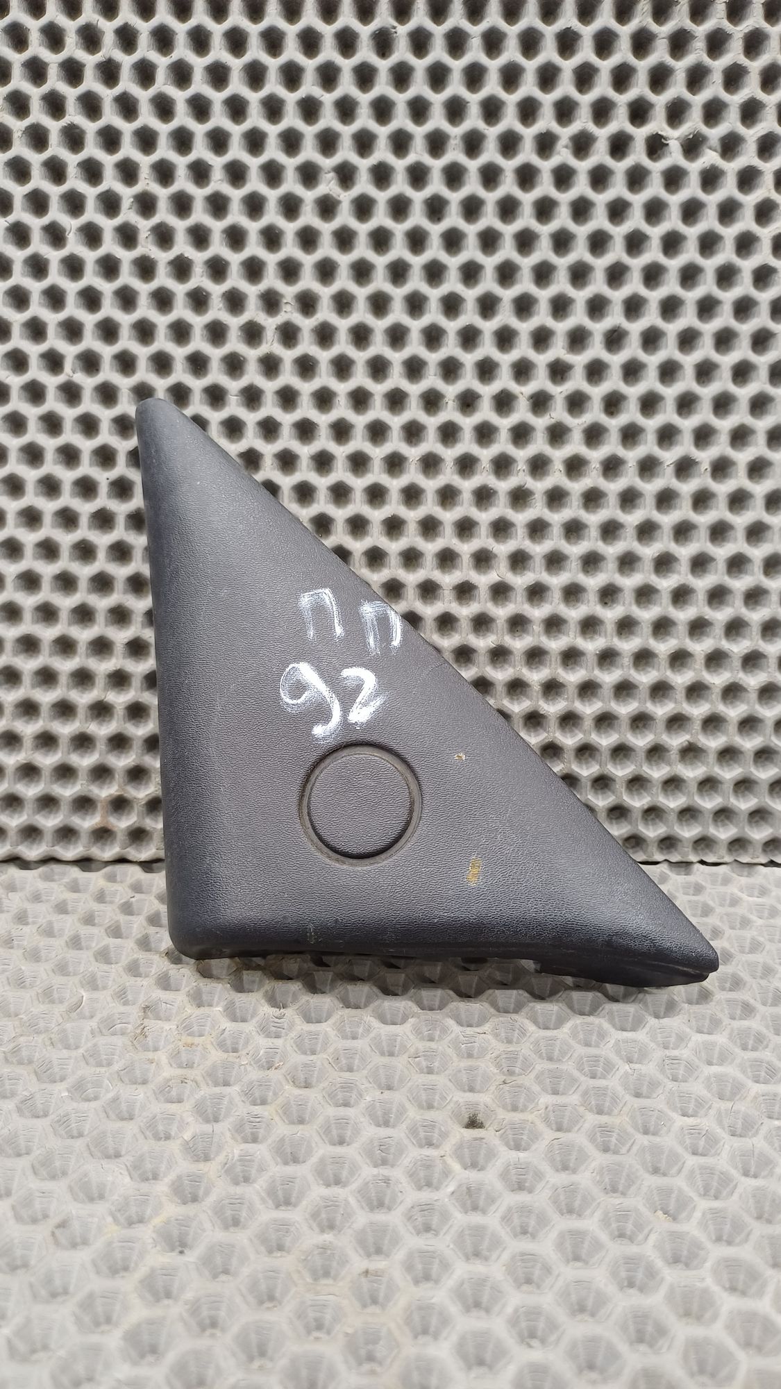 Б/У Уголок двери внешний передний правый Toyota CARINA E 6 дорест. 1992—1996 1994 Зеленый, 399 рублей, Краснодар