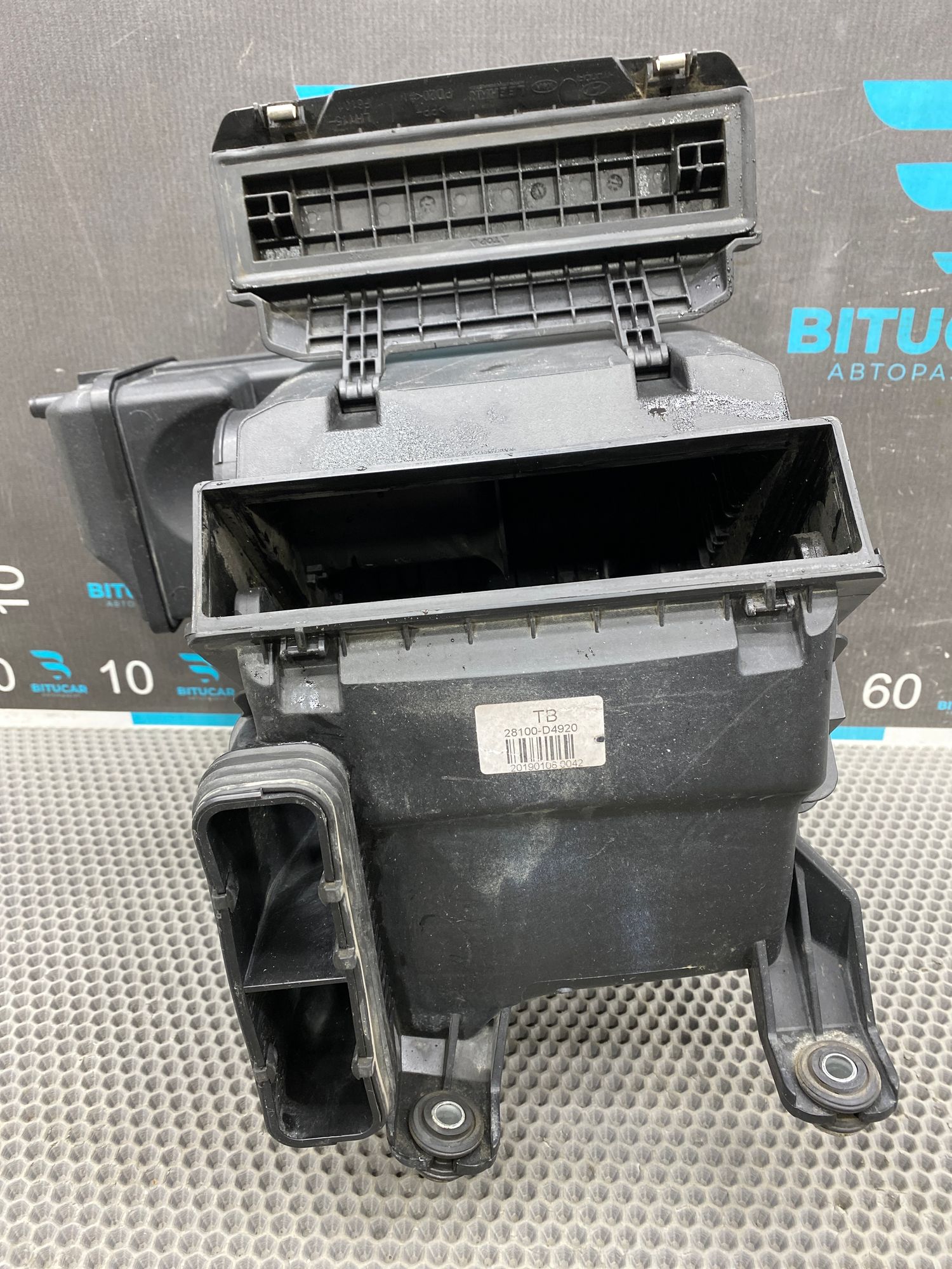 Б/У Корпус воздушного фильтра Kia Optima 4 JF (G4KJ) 2.4L AT 2019 GT-Line, 7490 рублей, Краснодар