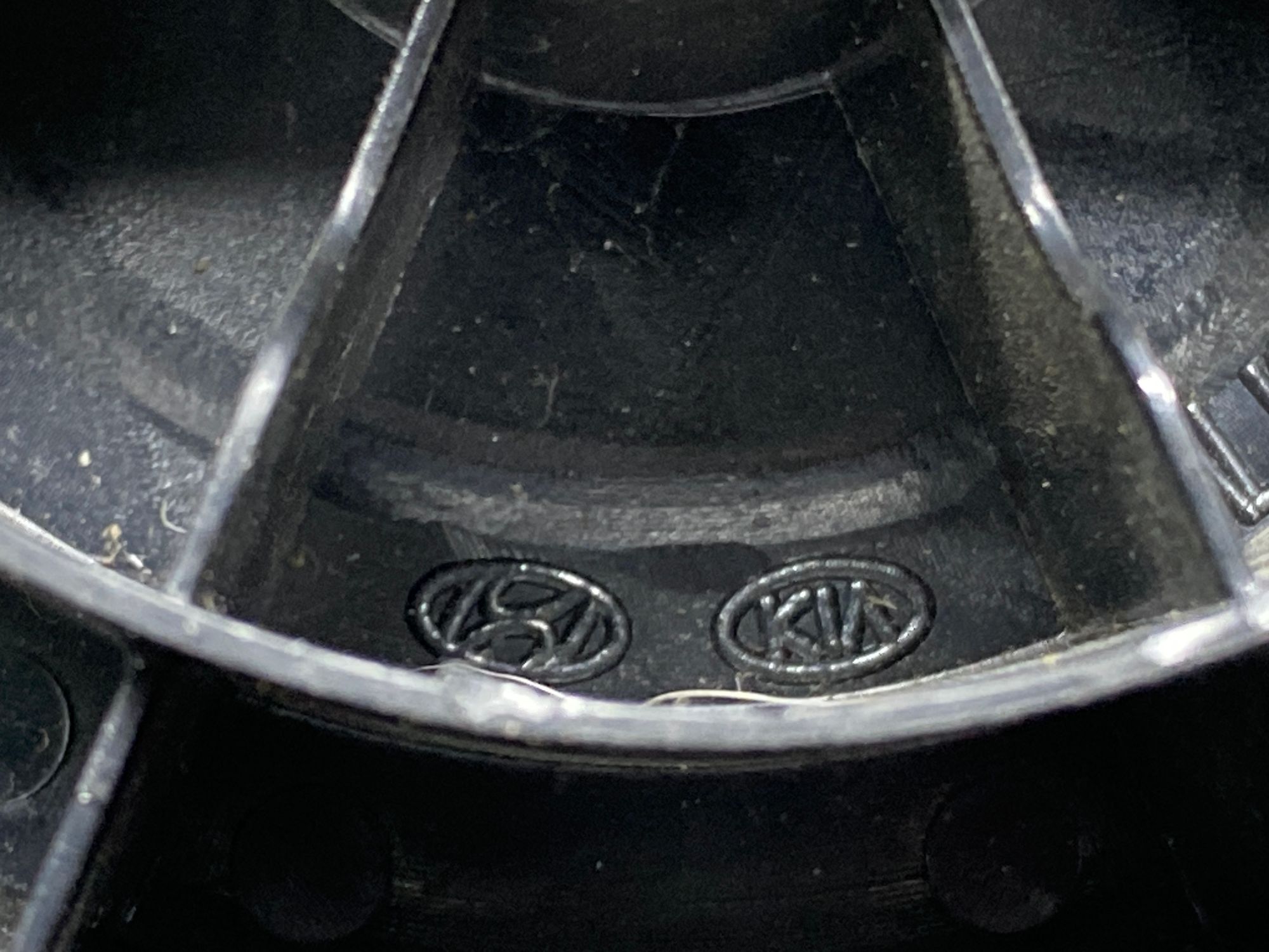 https://ycs.partsauto.market/partsauto-images/thmbs/userImages/c8f07ba63eb5b2f0f6006ea854bf8f7d/part/fb9db3ee-6a26-4749-9e6f-ec41215ea9b3_1777619560300.jpg