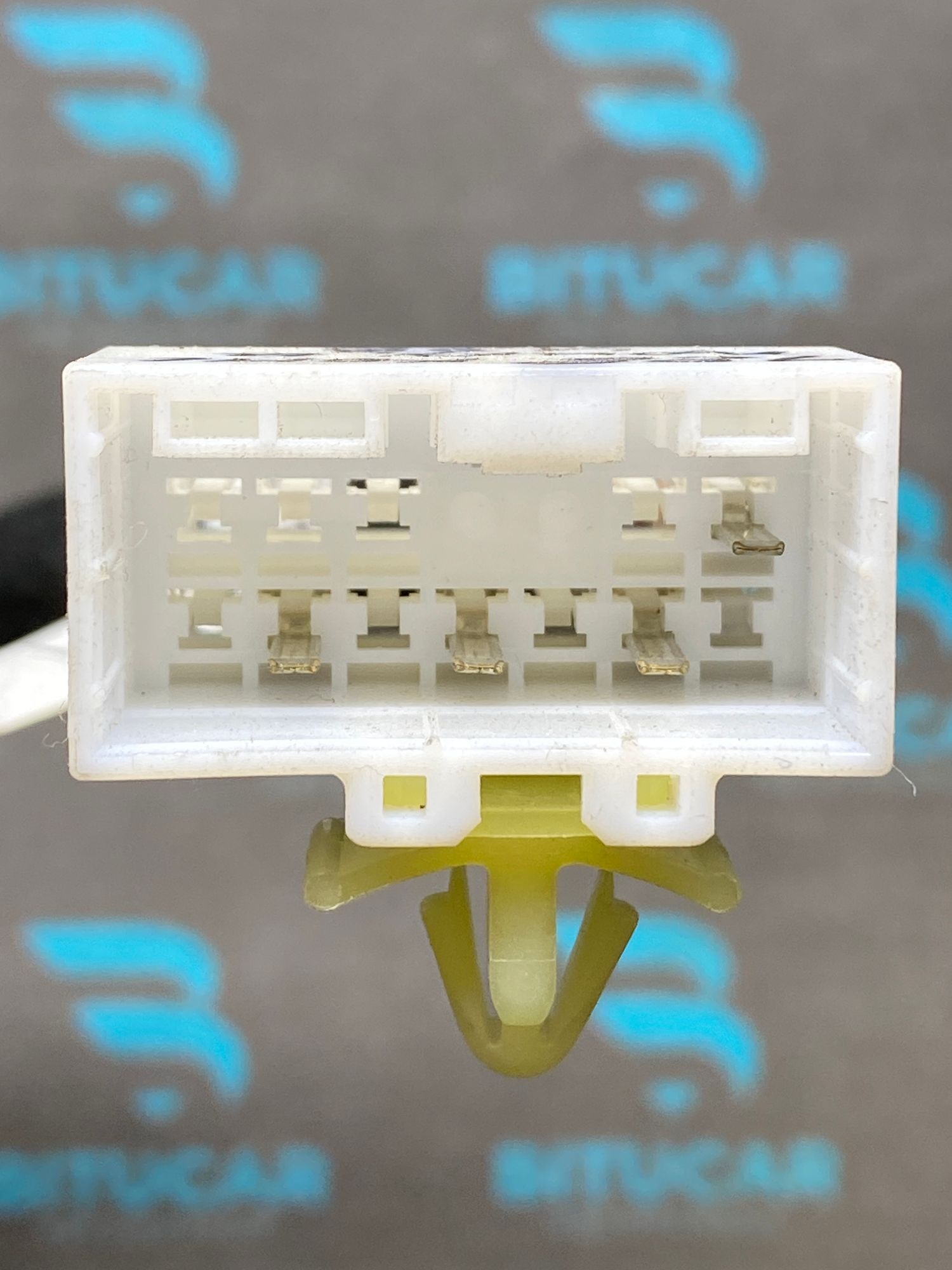 https://ycs.partsauto.market/partsauto-images/thmbs/userImages/c8f07ba63eb5b2f0f6006ea854bf8f7d/part/fba43b93-7a80-4cb3-a025-6d1b52721bfc_1777443884678.jpg