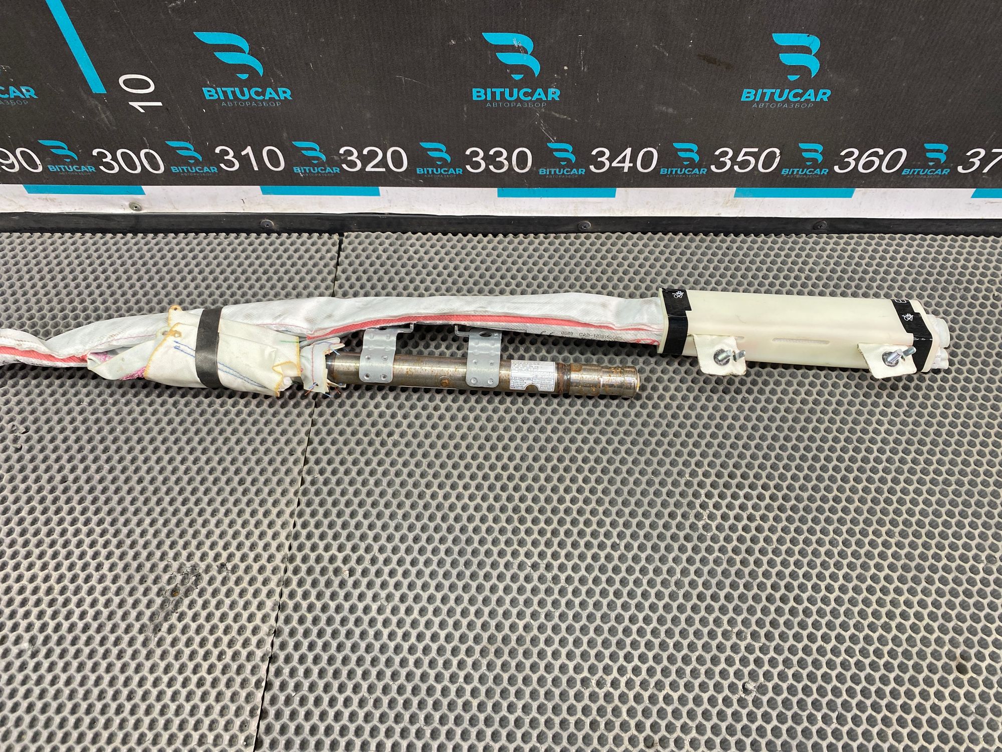 https://ycs.partsauto.market/partsauto-images/thmbs/userImages/c8f07ba63eb5b2f0f6006ea854bf8f7d/part/fbc6a25a-1e33-4577-a4e9-4ea941961808_1777544927666.jpg