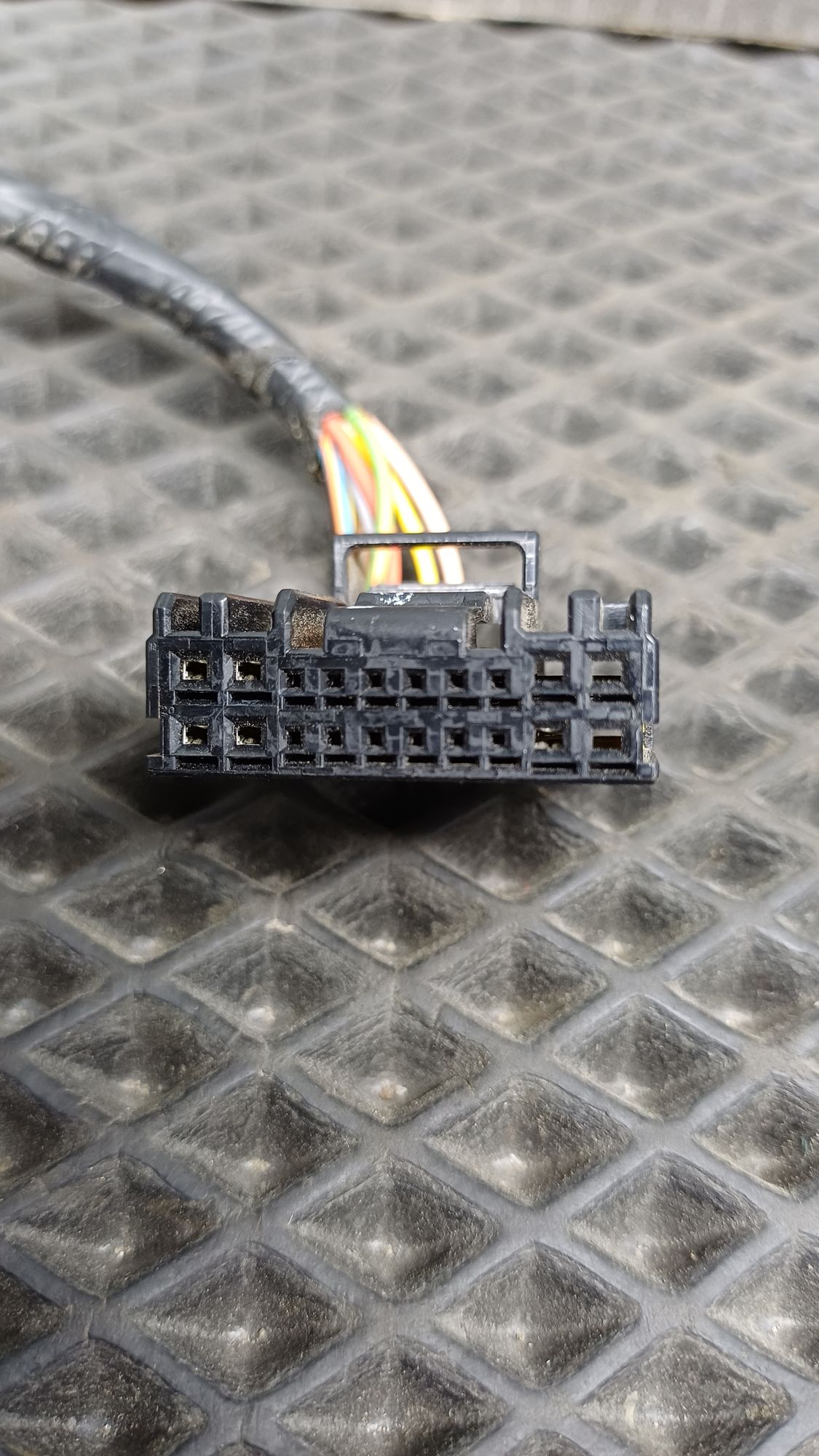 https://ycs.partsauto.market/partsauto-images/thmbs/userImages/c8f07ba63eb5b2f0f6006ea854bf8f7d/part/fbda3b6f-8c1a-4726-8283-d8e988afd0f0_1777533756031.jpg