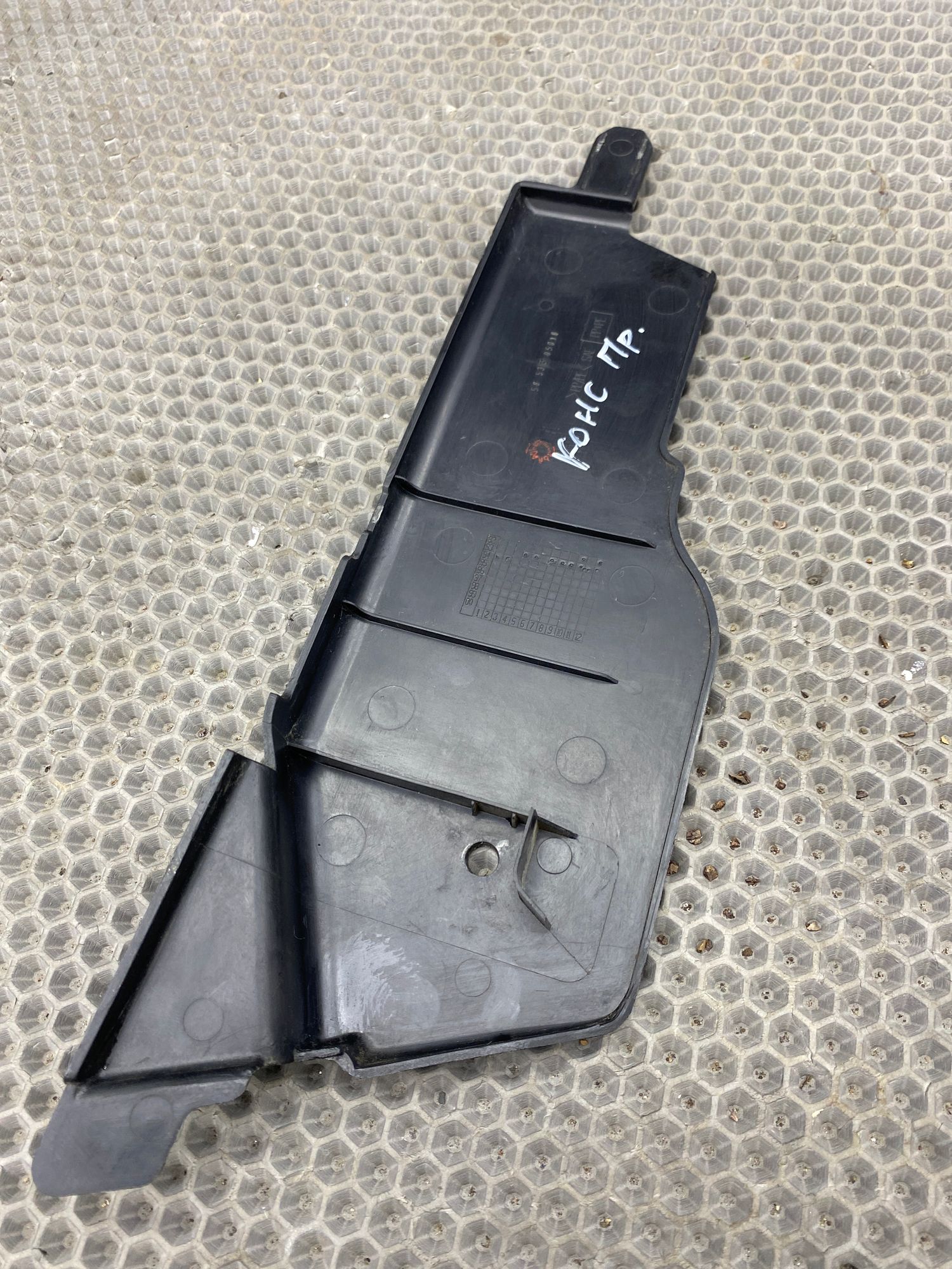 Б/У Накладка центральной консоли Toyota CARINA E 6 дорест. 1992—1996 1994 Зеленый, 499 рублей, Краснодар