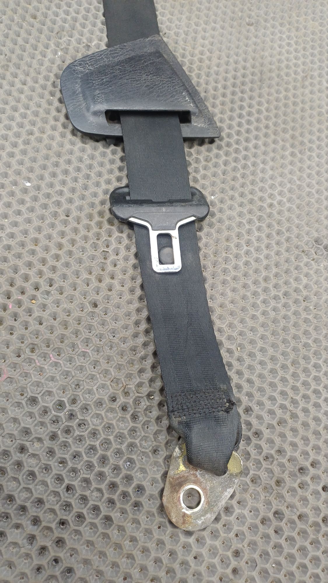 https://ycs.partsauto.market/partsauto-images/thmbs/userImages/c8f07ba63eb5b2f0f6006ea854bf8f7d/part/fbfb5df3-a3d0-441f-a57e-8e7345b1e6c4_1774344798052.jpg
