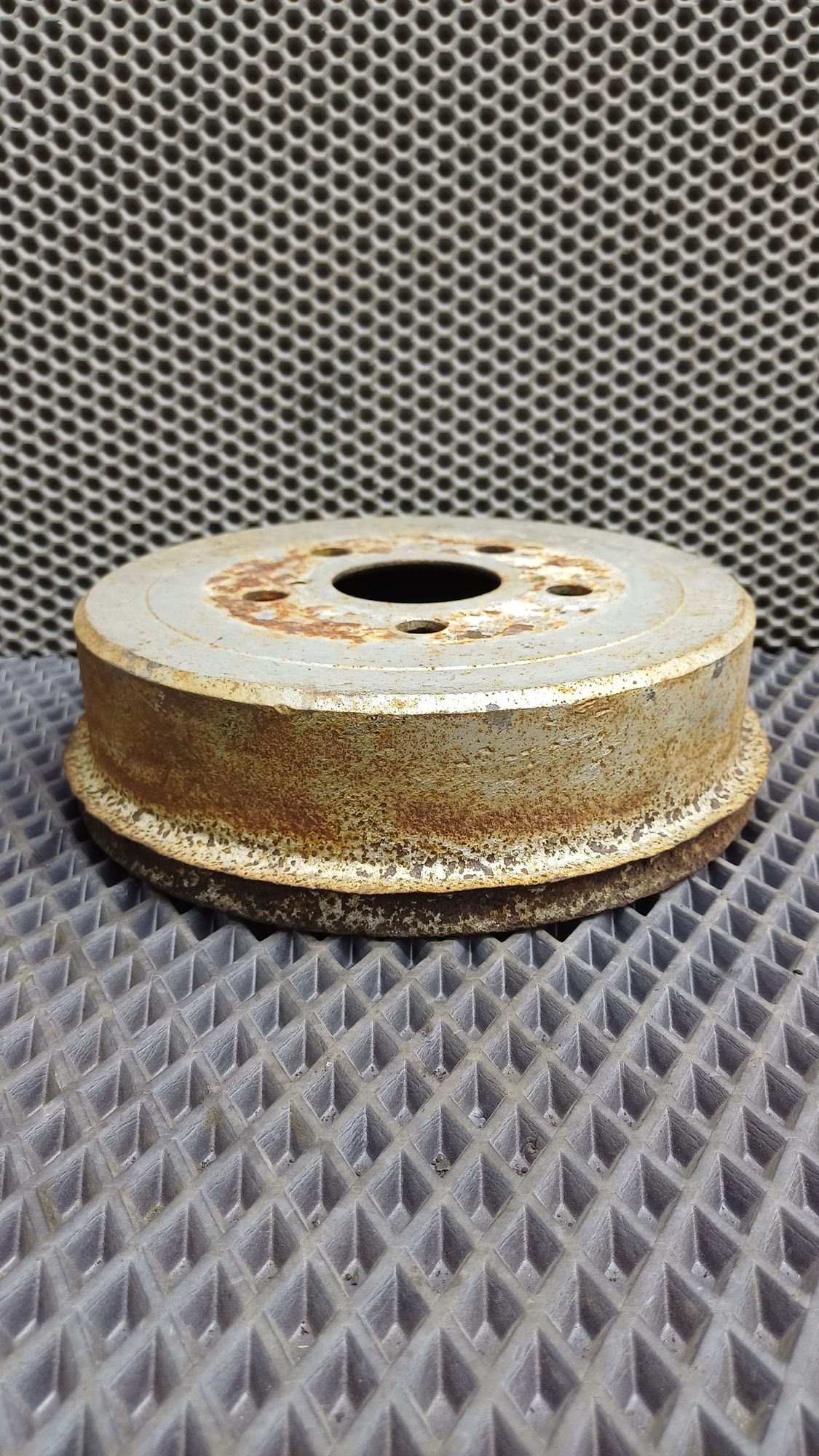 Б/У Барабан тормозной задний Toyota CARINA E 6 дорест. 1992—1996 1994 Зеленый, 990 рублей, Краснодар