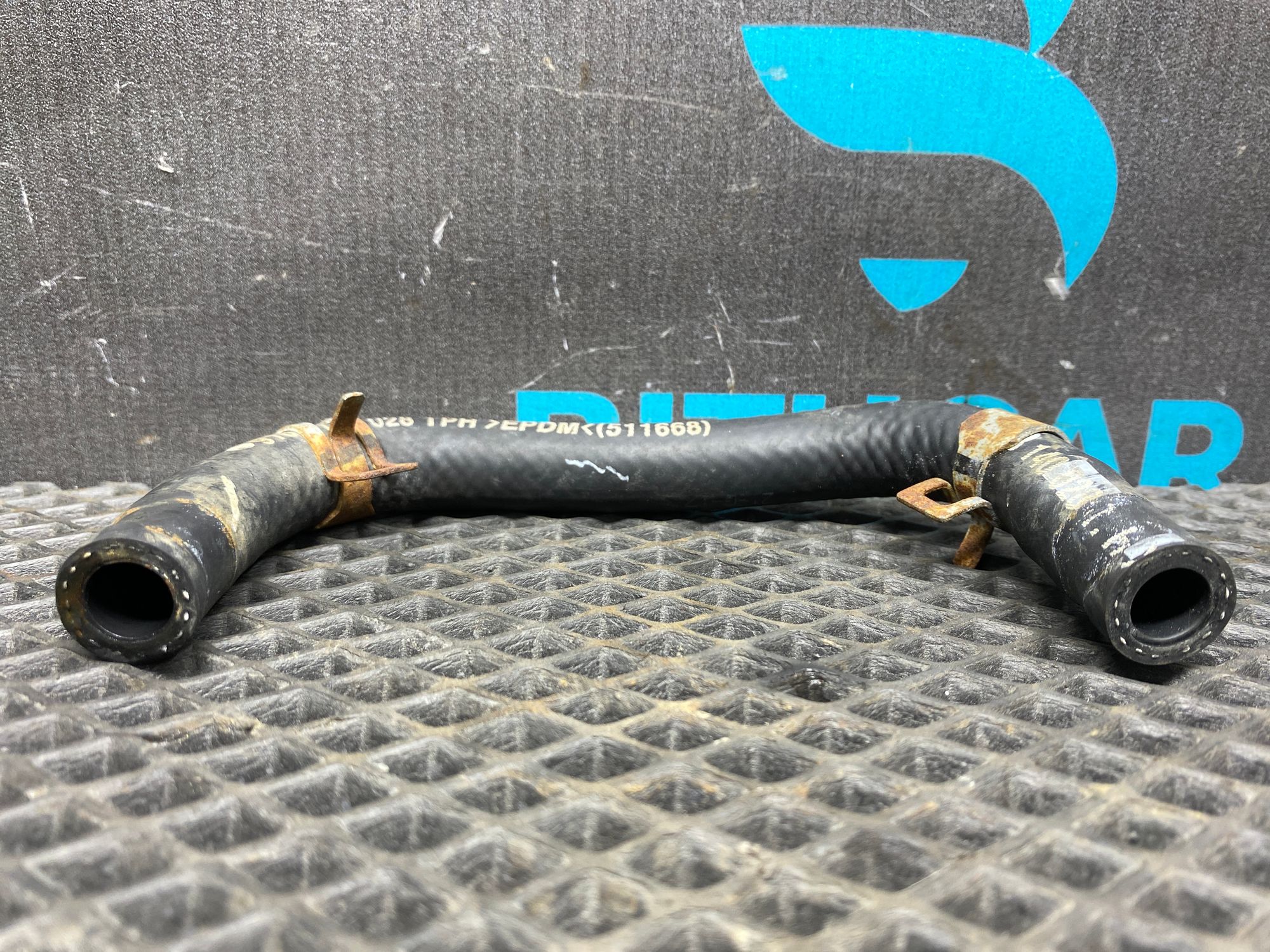 https://ycs.partsauto.market/partsauto-images/thmbs/userImages/c8f07ba63eb5b2f0f6006ea854bf8f7d/part/fde0f7a6-a7e8-4666-b1a2-3e84d7d08aca_1777121529065.jpg