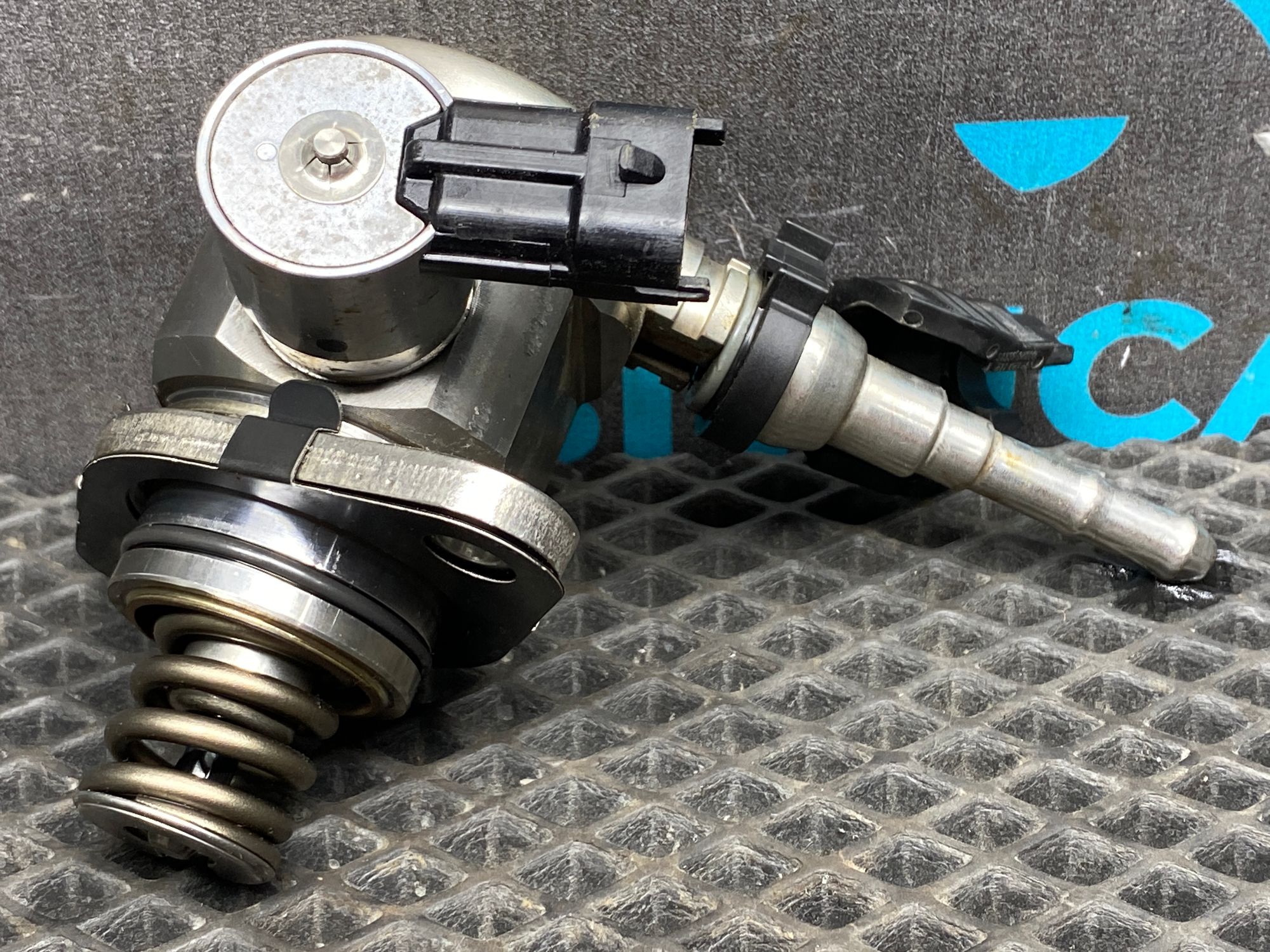https://ycs.partsauto.market/partsauto-images/thmbs/userImages/c8f07ba63eb5b2f0f6006ea854bf8f7d/part/fe60f66d-006d-4cf7-bdf4-d7665fd218c6_1777205852324.jpg