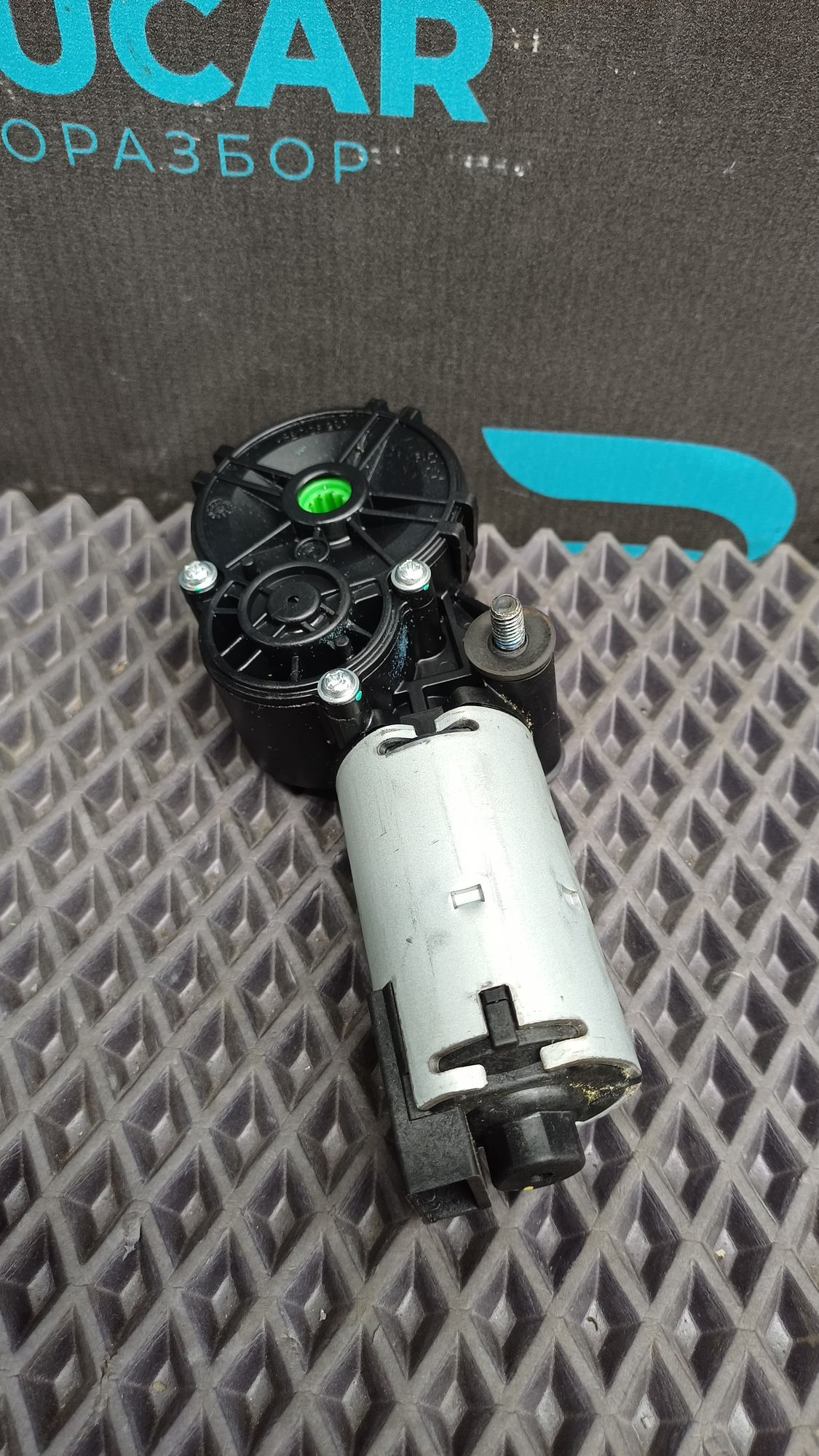 Б/У Моторчик спинки сиденья переднего правого Kia Optima IV JF (G4KJ) 2.4L AT 2019 GT-Line, 4990 рублей, Краснодар