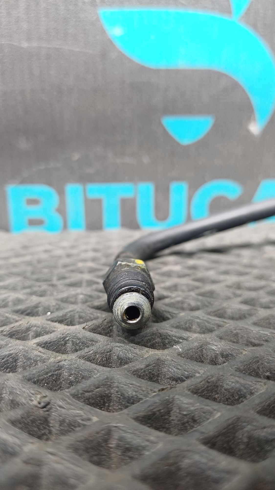 https://ycs.partsauto.market/partsauto-images/thmbs/userImages/c8f07ba63eb5b2f0f6006ea854bf8f7d/part/fee329d1-f4f4-4d8c-b877-61266cbc14b6_1777102912054.jpg