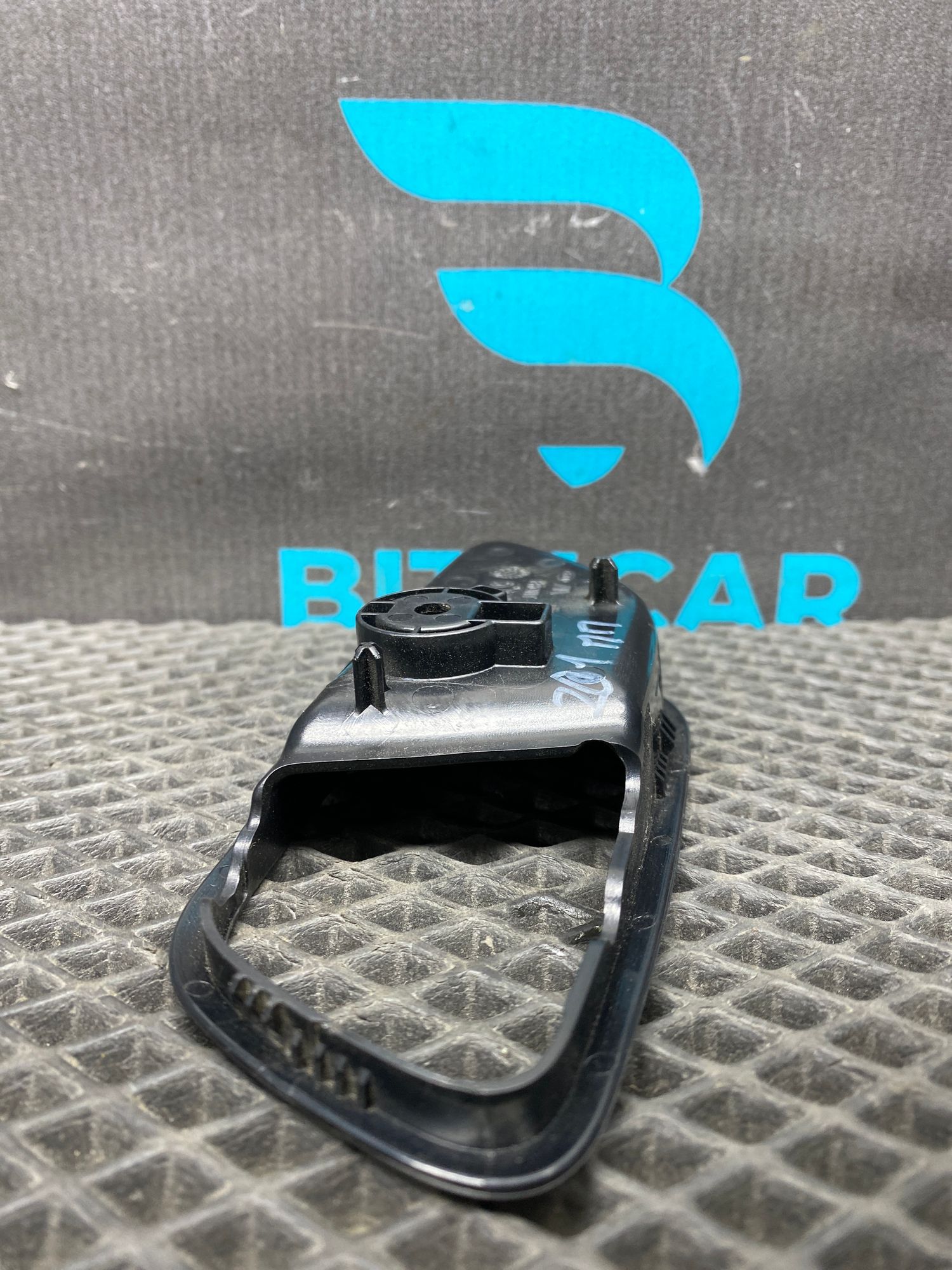 https://ycs.partsauto.market/partsauto-images/thmbs/userImages/c8f07ba63eb5b2f0f6006ea854bf8f7d/part/ff11fc43-a4ab-48ed-ab4c-4d8aac17366e_1776853371759.jpg