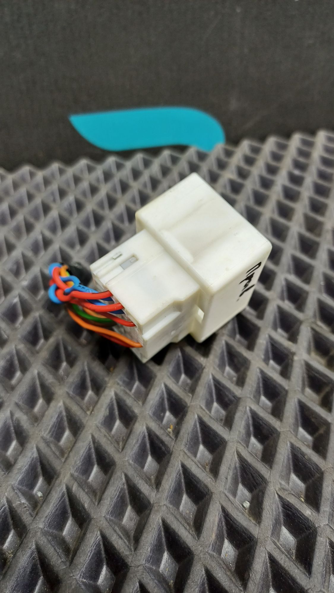https://ycs.partsauto.market/partsauto-images/thmbs/userImages/c8f07ba63eb5b2f0f6006ea854bf8f7d/part/ff6a3ff7-7db7-47da-930e-0665fa8fc138_1774622841724.jpg