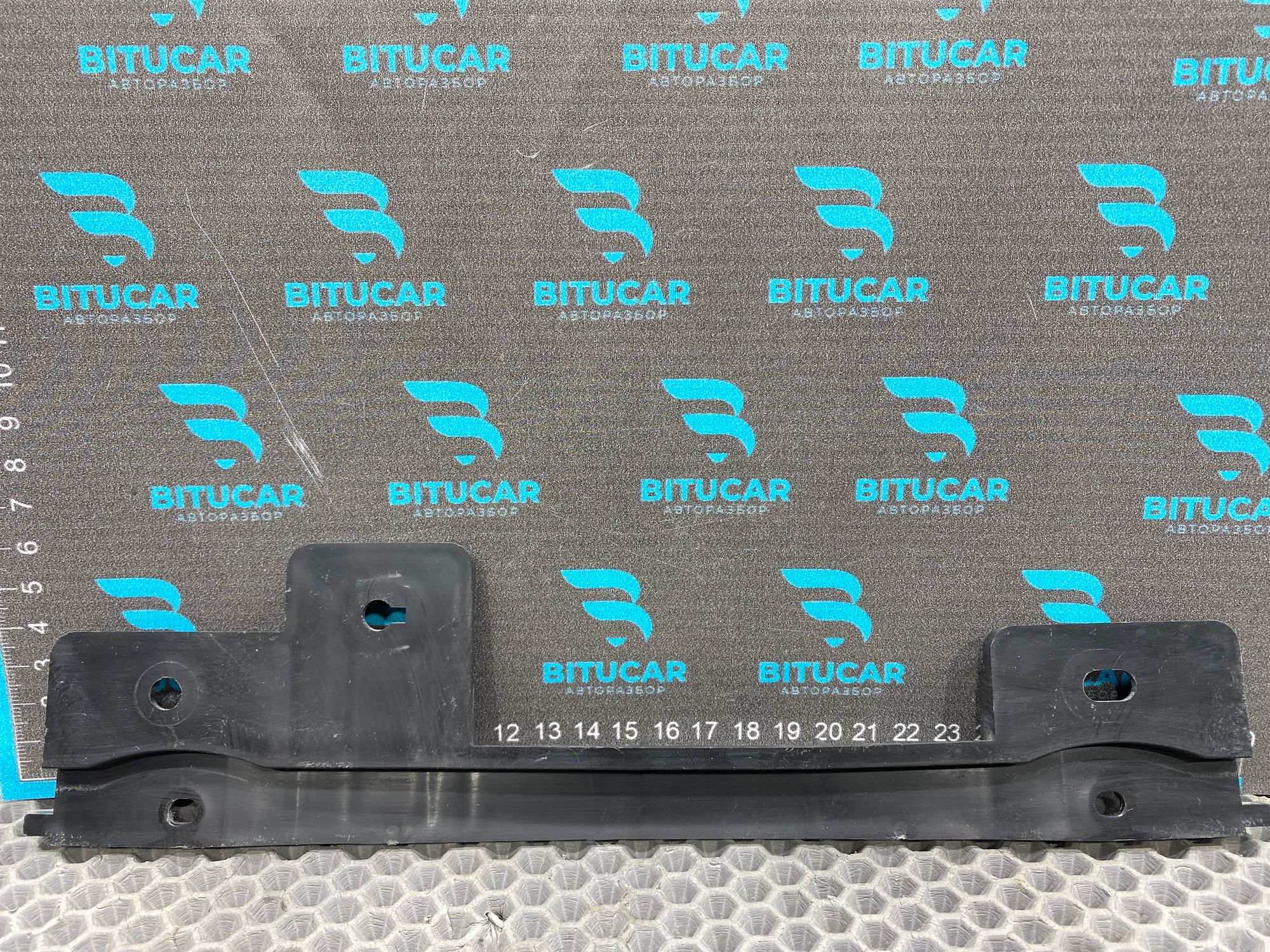 https://ycs.partsauto.market/partsauto-images/thmbs/userImages/c8f07ba63eb5b2f0f6006ea854bf8f7d/part/ff7b771e-0503-4171-9858-ef09e08fcb90_1777814055545.jpg