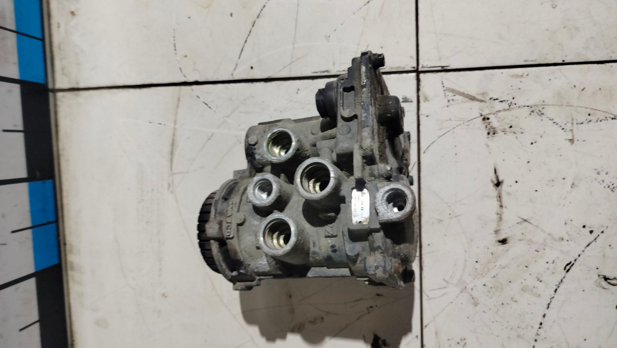 https://ycs.partsauto.market/partsauto-images/thmbs/userImages/c965f73e3dc116a3de96fdbb0ec9ca2a/part/048e3184-5e80-4c12-9bdc-b1f5acf8a91f_1720598467562.jpg