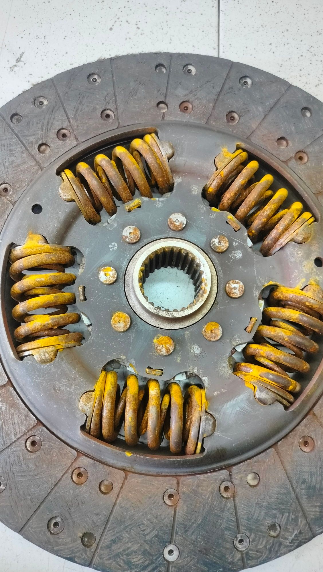 https://ycs.partsauto.market/partsauto-images/thmbs/userImages/c965f73e3dc116a3de96fdbb0ec9ca2a/part/352144b2-702f-4f8e-9cd1-053454f240b2_1720618787481.jpg