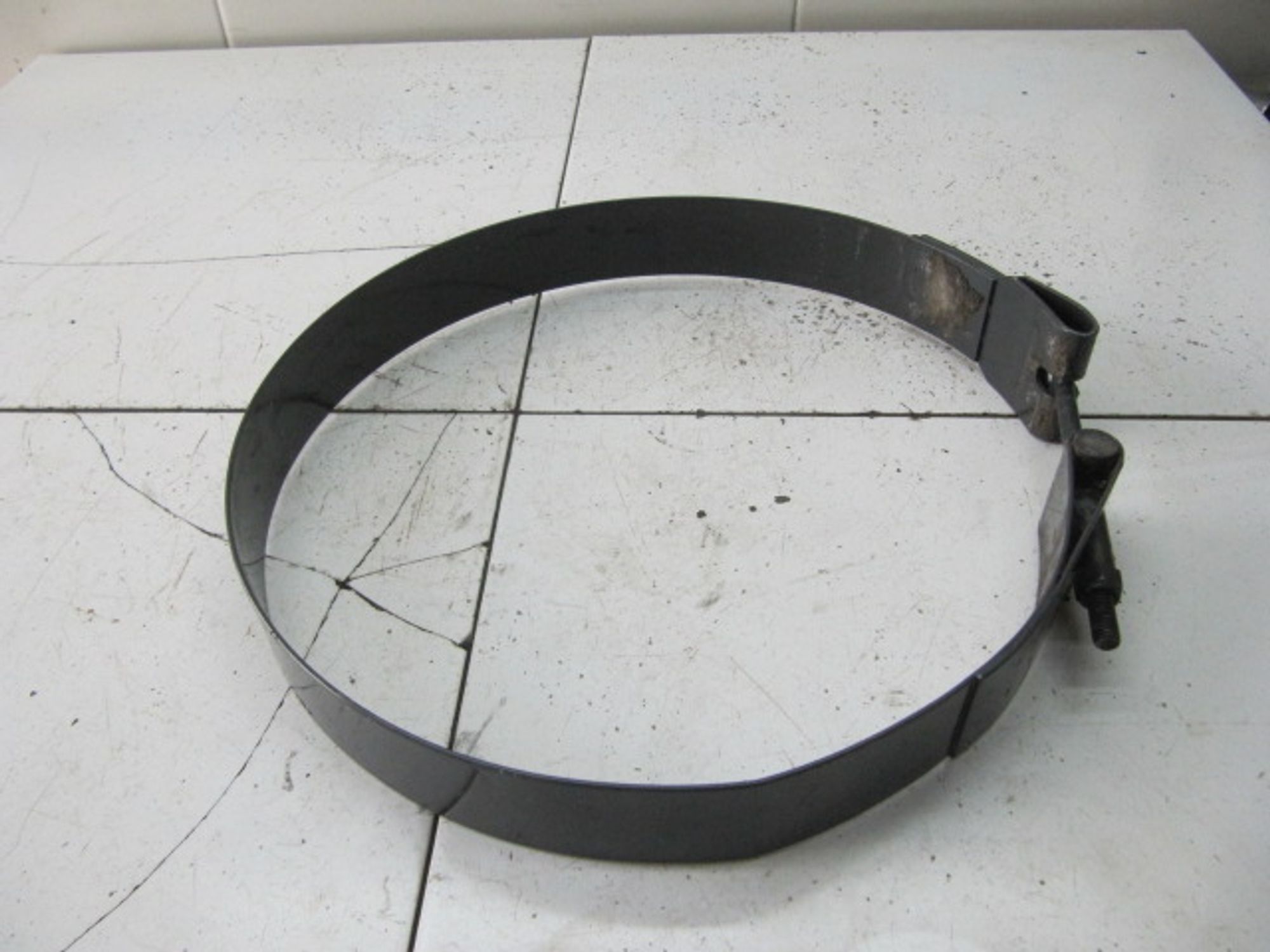 https://ycs.partsauto.market/partsauto-images/thmbs/userImages/c965f73e3dc116a3de96fdbb0ec9ca2a/part/40f4bd7b-f0e3-4a25-95c7-a75058e81080_1718021219622.jpg