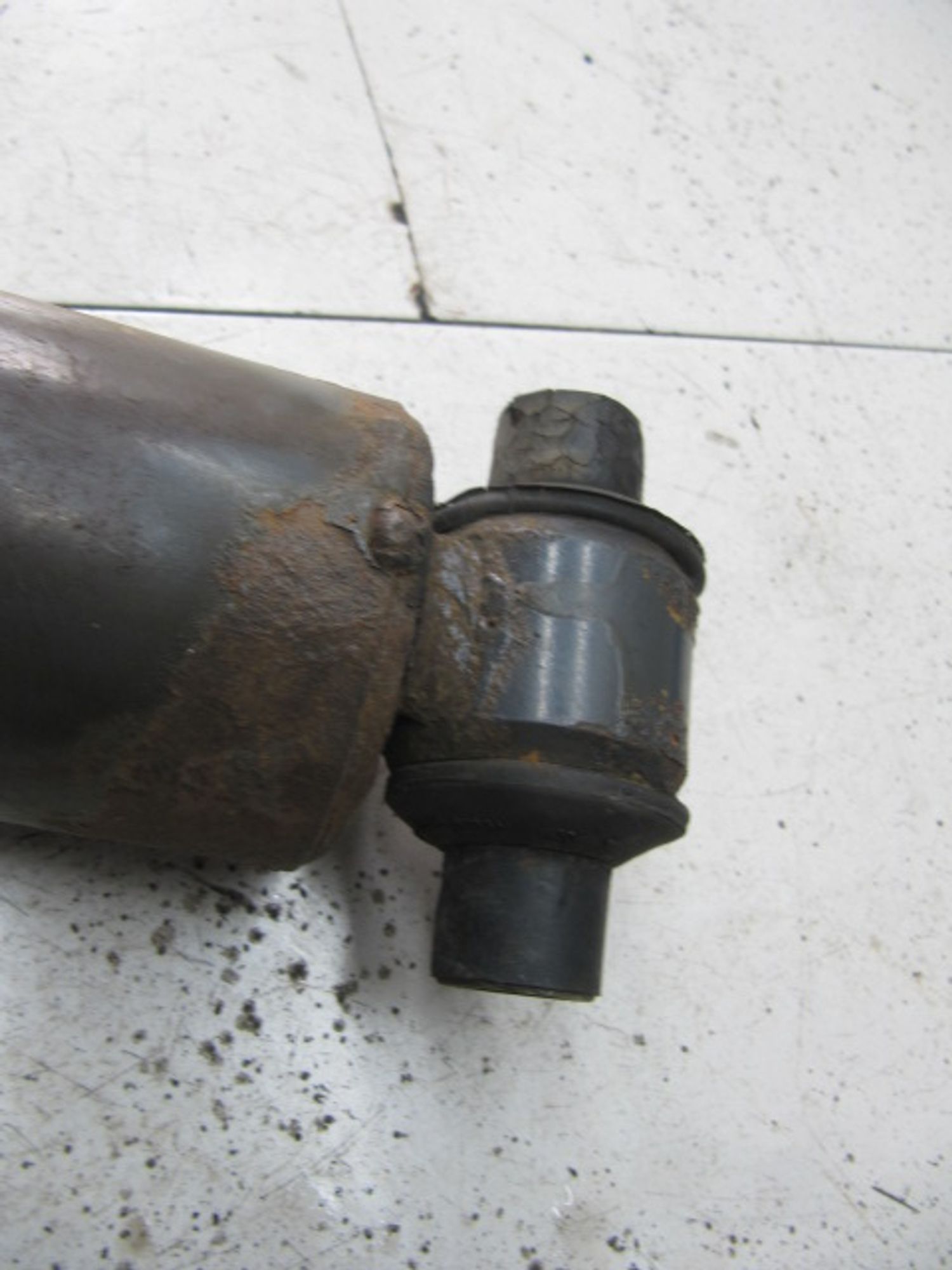 https://ycs.partsauto.market/partsauto-images/thmbs/userImages/c965f73e3dc116a3de96fdbb0ec9ca2a/part/4d0b13e6-7464-4aca-a2b3-ce8082028f8e_1720184051361.jpg