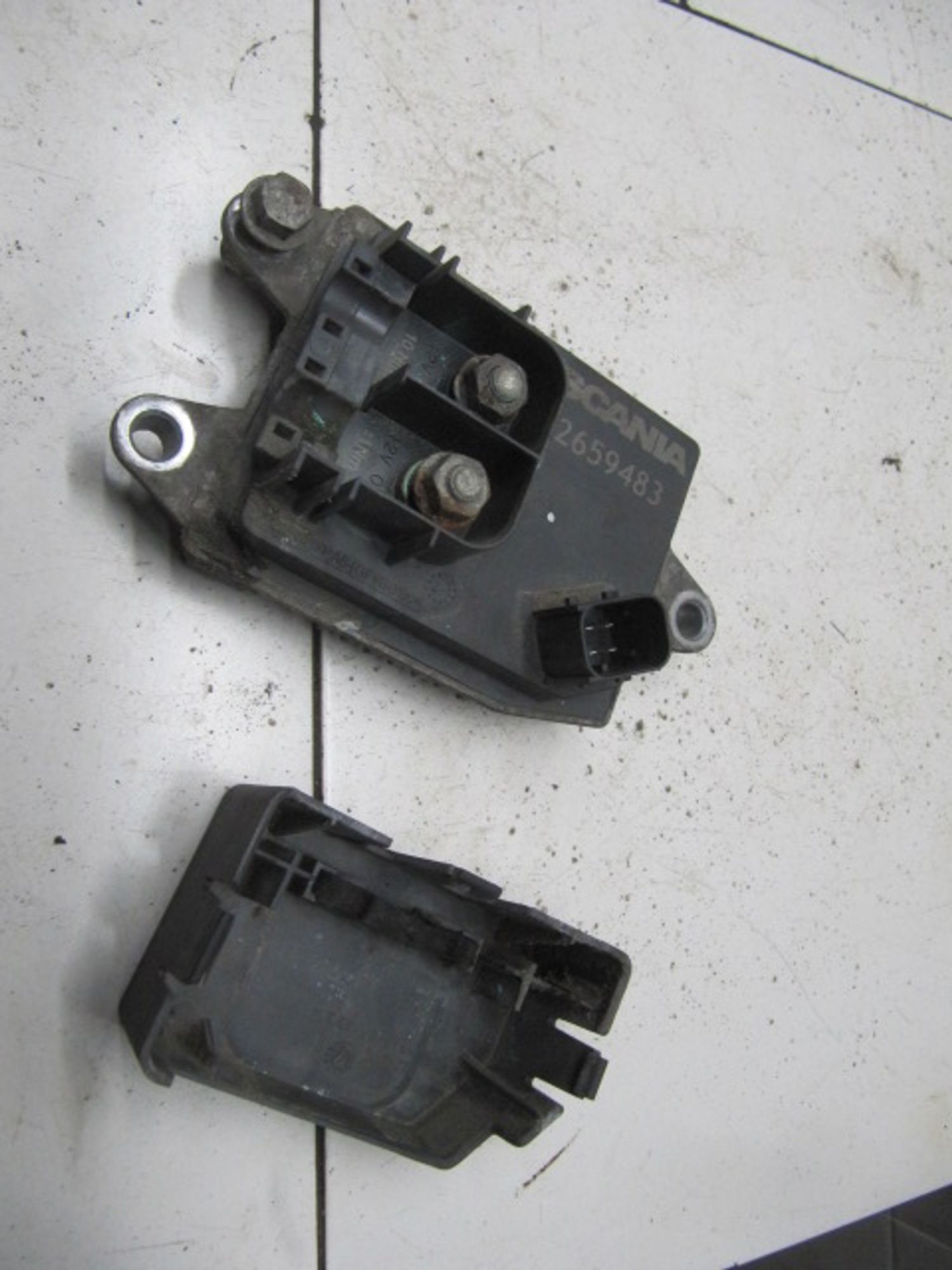 https://ycs.partsauto.market/partsauto-images/thmbs/userImages/c965f73e3dc116a3de96fdbb0ec9ca2a/part/6edaa4e1-c42a-467e-a8c8-e946b44d5b79_1717146220052.jpg
