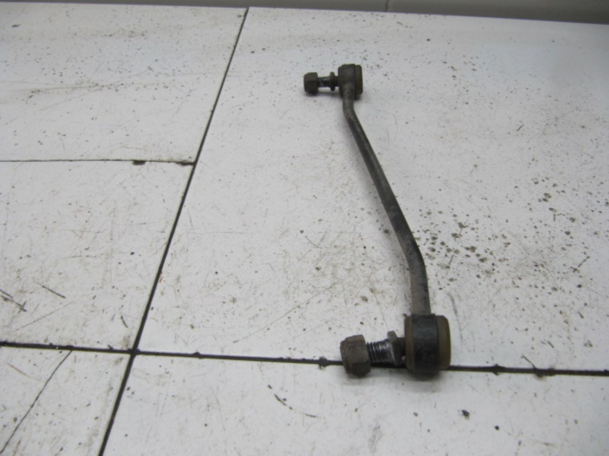 https://ycs.partsauto.market/partsauto-images/thmbs/userImages/c965f73e3dc116a3de96fdbb0ec9ca2a/part/8b30503a-3815-4ad4-b677-537d340eaf50_1718716400652.jpg