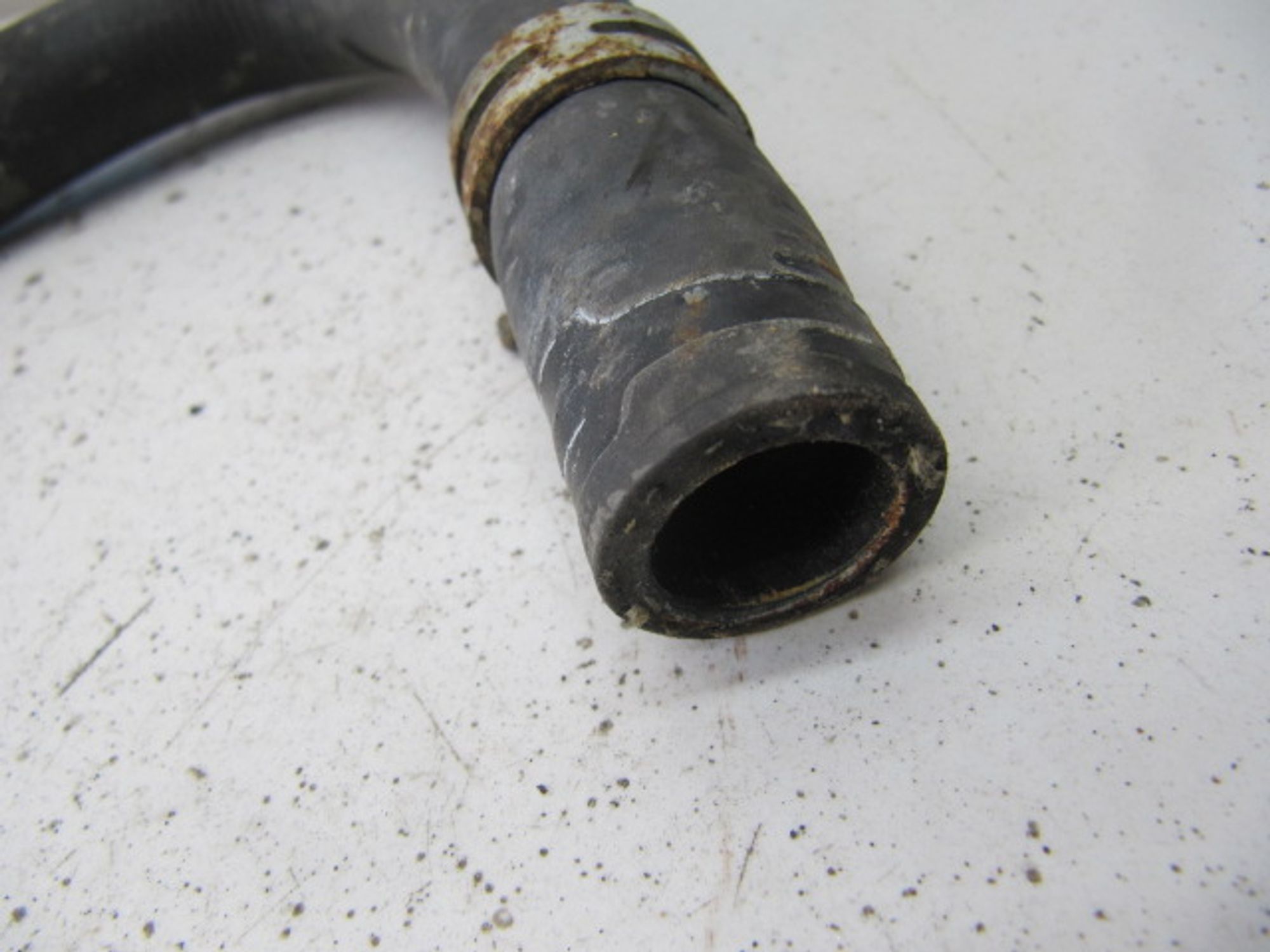https://ycs.partsauto.market/partsauto-images/thmbs/userImages/c965f73e3dc116a3de96fdbb0ec9ca2a/part/8d1c0b9c-4f45-4d89-852b-a513a8965a81_1718374665349.jpg