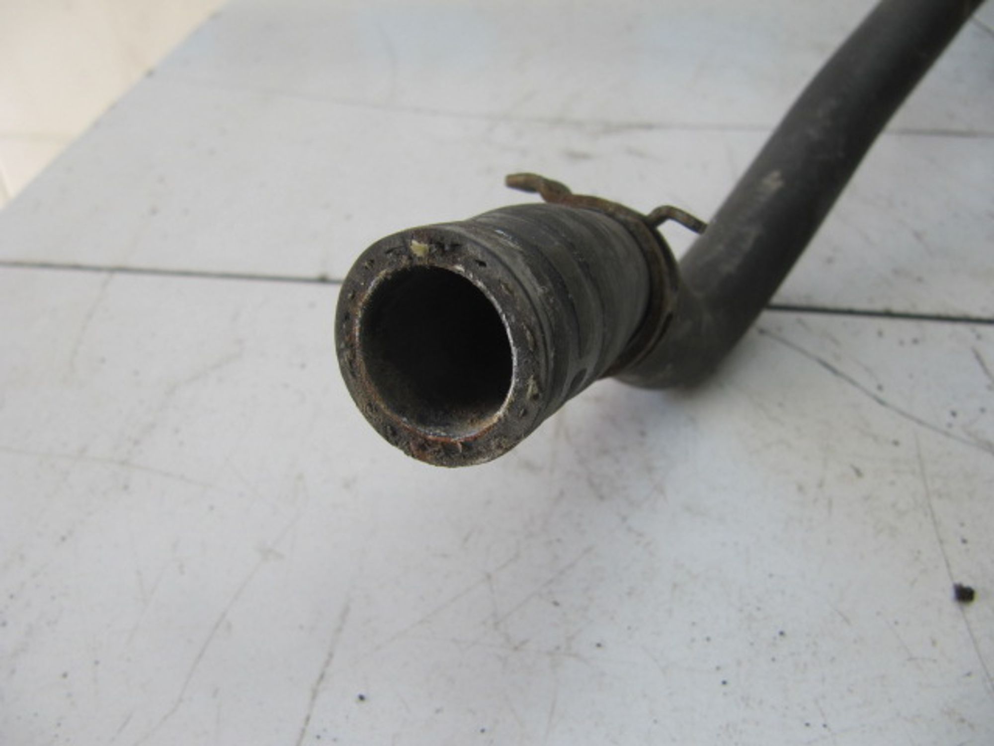 https://ycs.partsauto.market/partsauto-images/thmbs/userImages/c965f73e3dc116a3de96fdbb0ec9ca2a/part/94b8daba-dd5d-4b97-9bd0-9ac9059411d7_1718374665178.jpg
