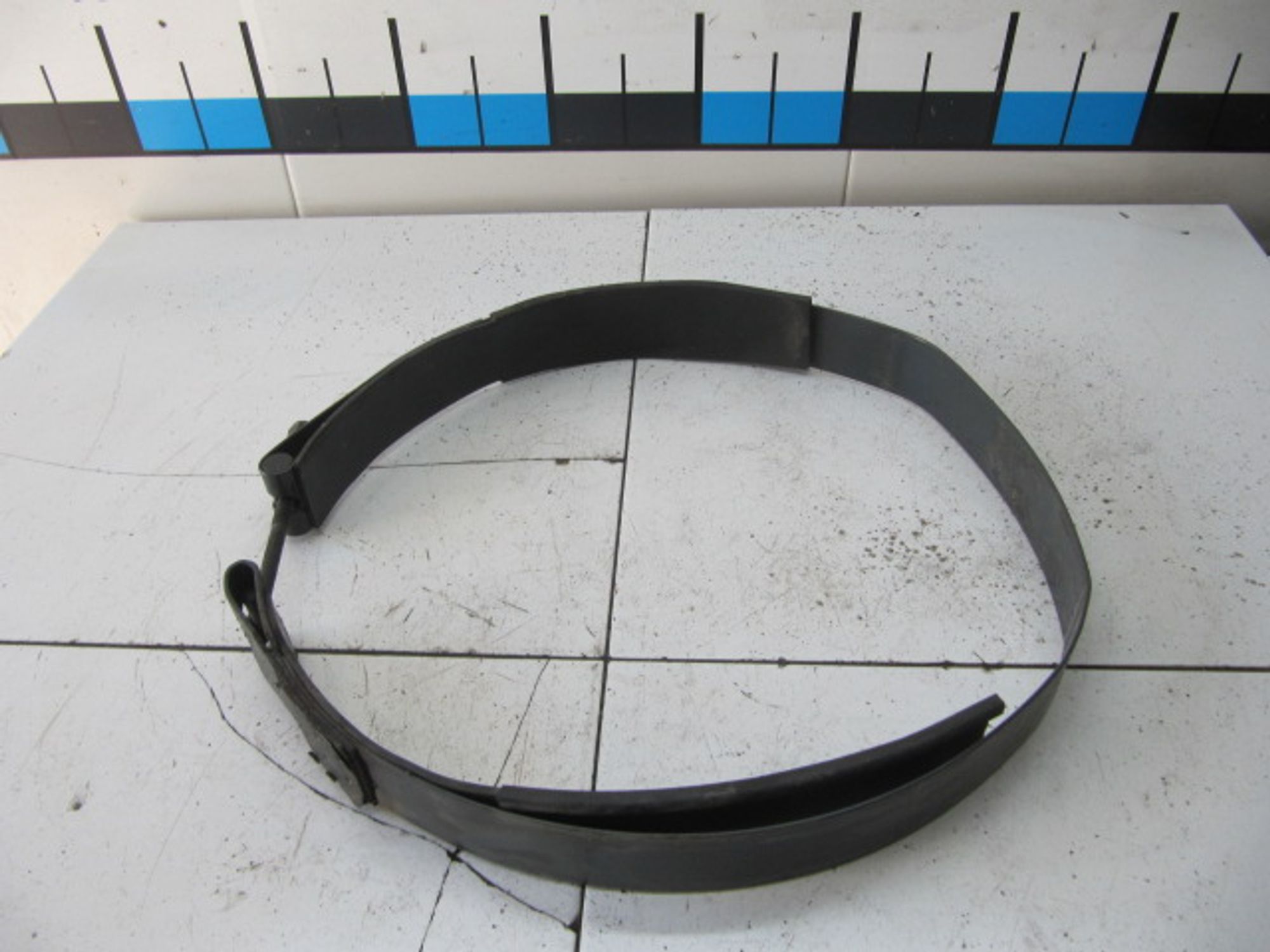 https://ycs.partsauto.market/partsauto-images/thmbs/userImages/c965f73e3dc116a3de96fdbb0ec9ca2a/part/de996587-cece-45f7-a57f-b9e1d4b443eb_1718373625764.jpg