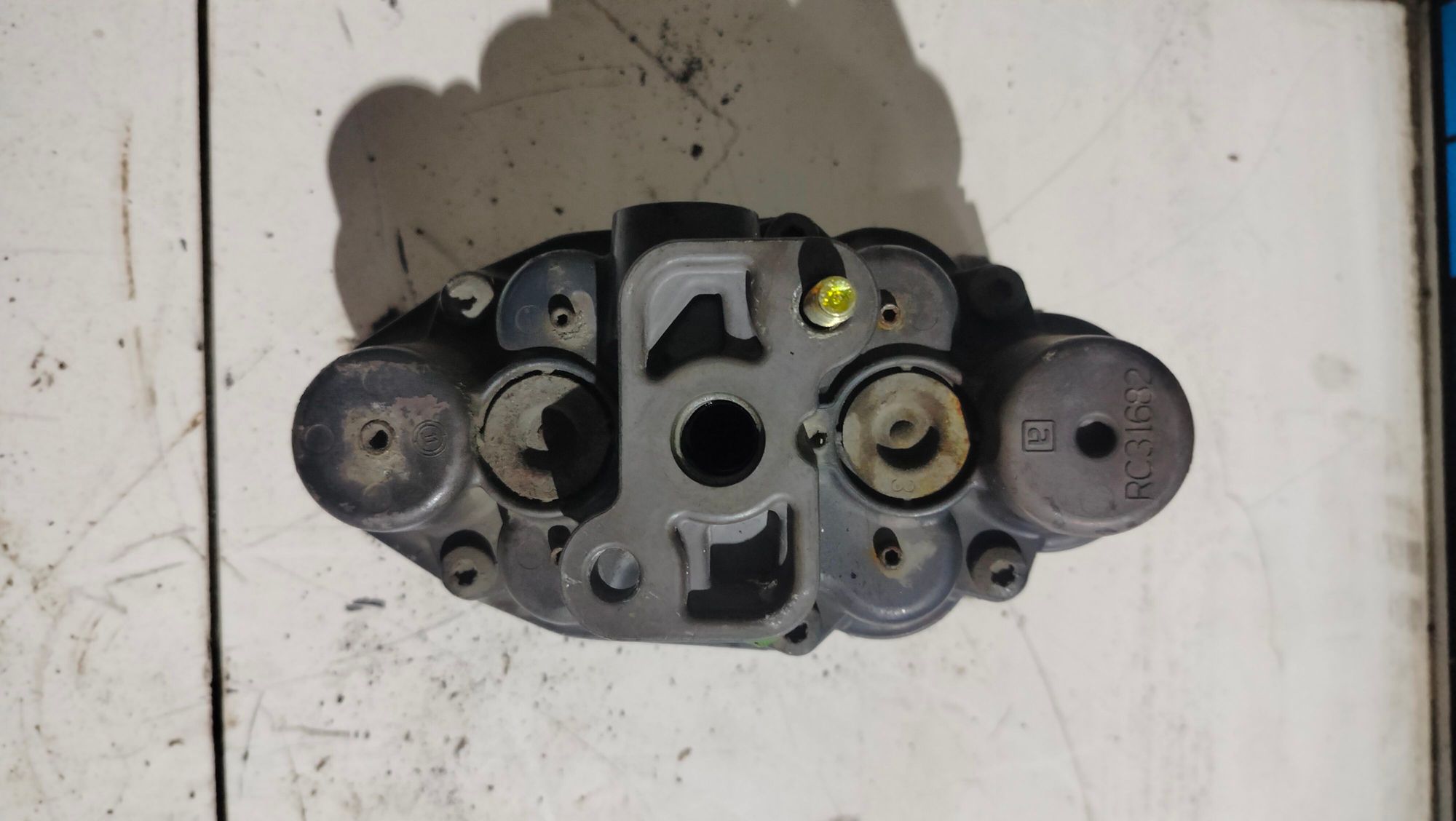 https://ycs.partsauto.market/partsauto-images/thmbs/userImages/c965f73e3dc116a3de96fdbb0ec9ca2a/part/f11488f8-dd44-463b-b3a6-160c88c2af4b_1720597553717.jpg