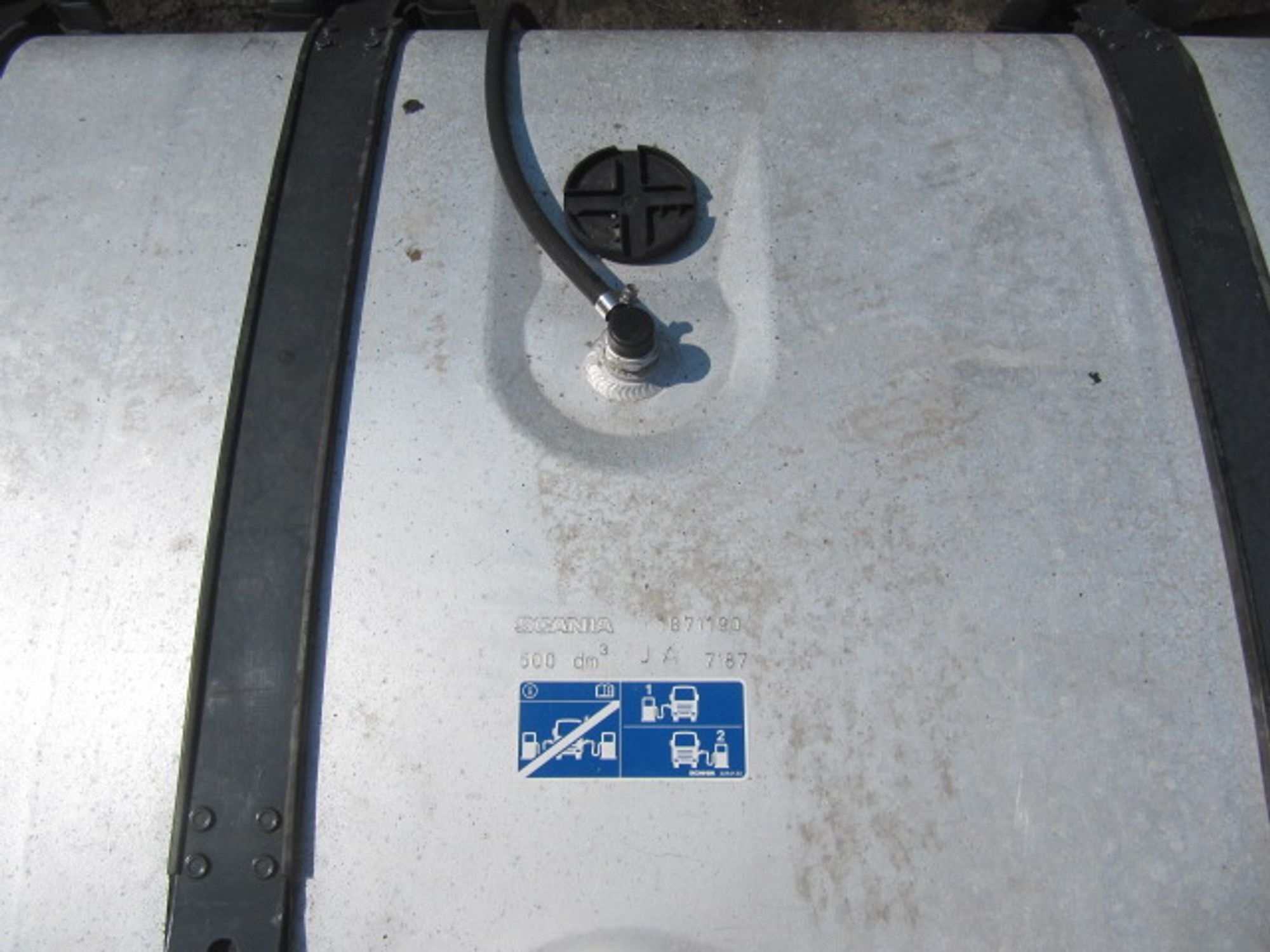 https://ycs.partsauto.market/partsauto-images/thmbs/userImages/c965f73e3dc116a3de96fdbb0ec9ca2a/part/f9367645-e51e-4da5-ac6f-a0a2d83d73d6_1717156174445.jpg