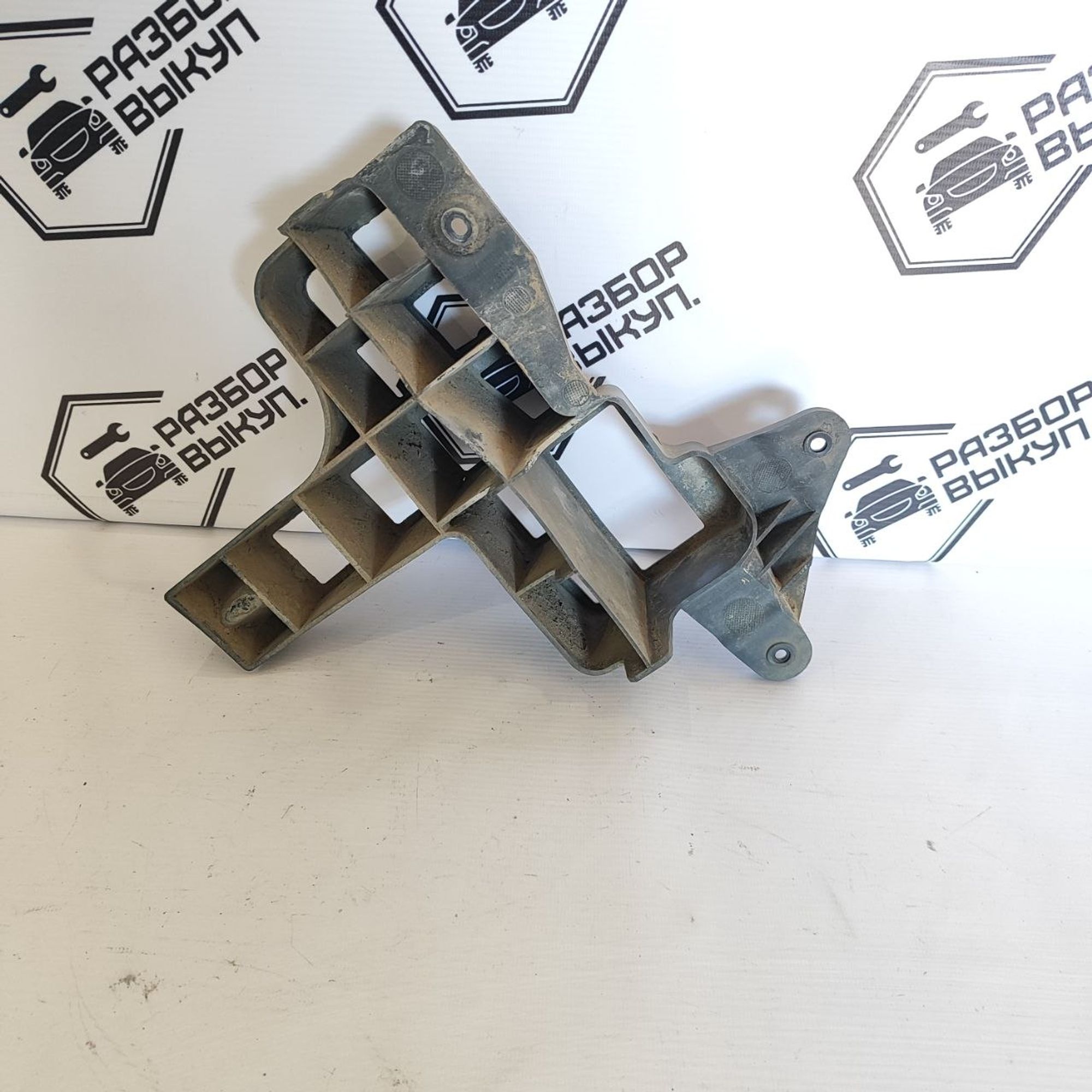 https://ycs.partsauto.market/partsauto-images/thmbs/userImages/cb9901e562a4f410bd4f9bf80c21d094/part/030b5730-9ca1-4b4a-bf2f-6c2ae169033e_1778584823342.jpg