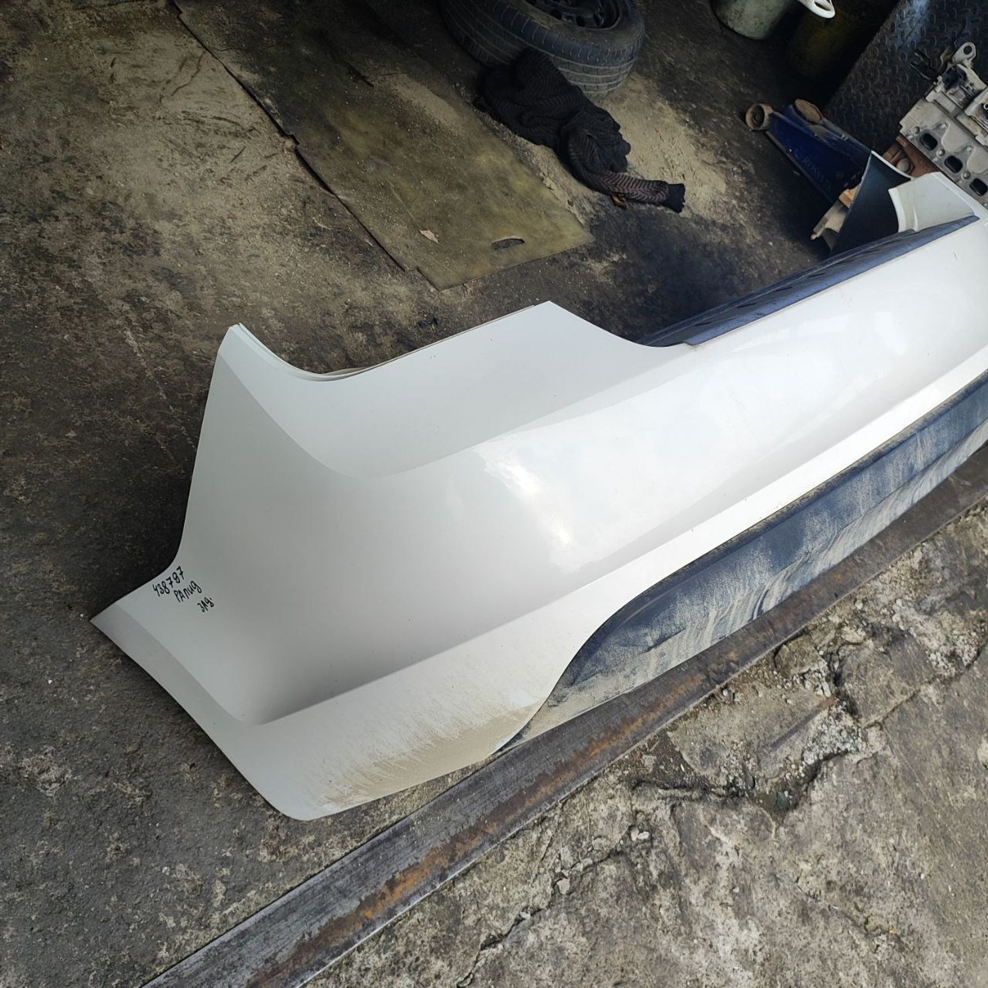 https://ycs.partsauto.market/partsauto-images/thmbs/userImages/cb9901e562a4f410bd4f9bf80c21d094/part/04646c3d-ddec-4bbe-a14e-b271d3b681e1_1781513181602.jpg