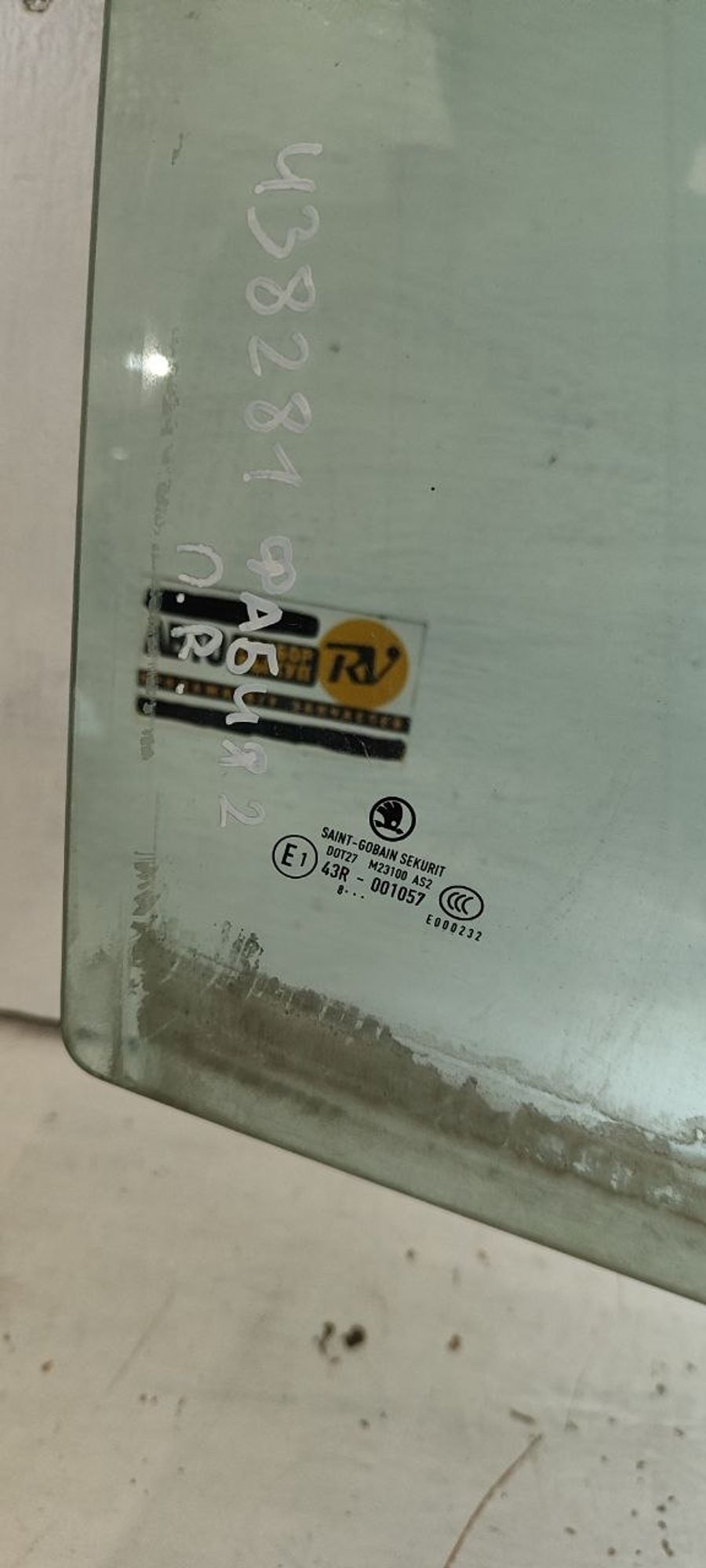 https://ycs.partsauto.market/partsauto-images/thmbs/userImages/cb9901e562a4f410bd4f9bf80c21d094/part/0b2dde32-52de-4bfe-8dce-8941152c43bd_1775637591317.jpg