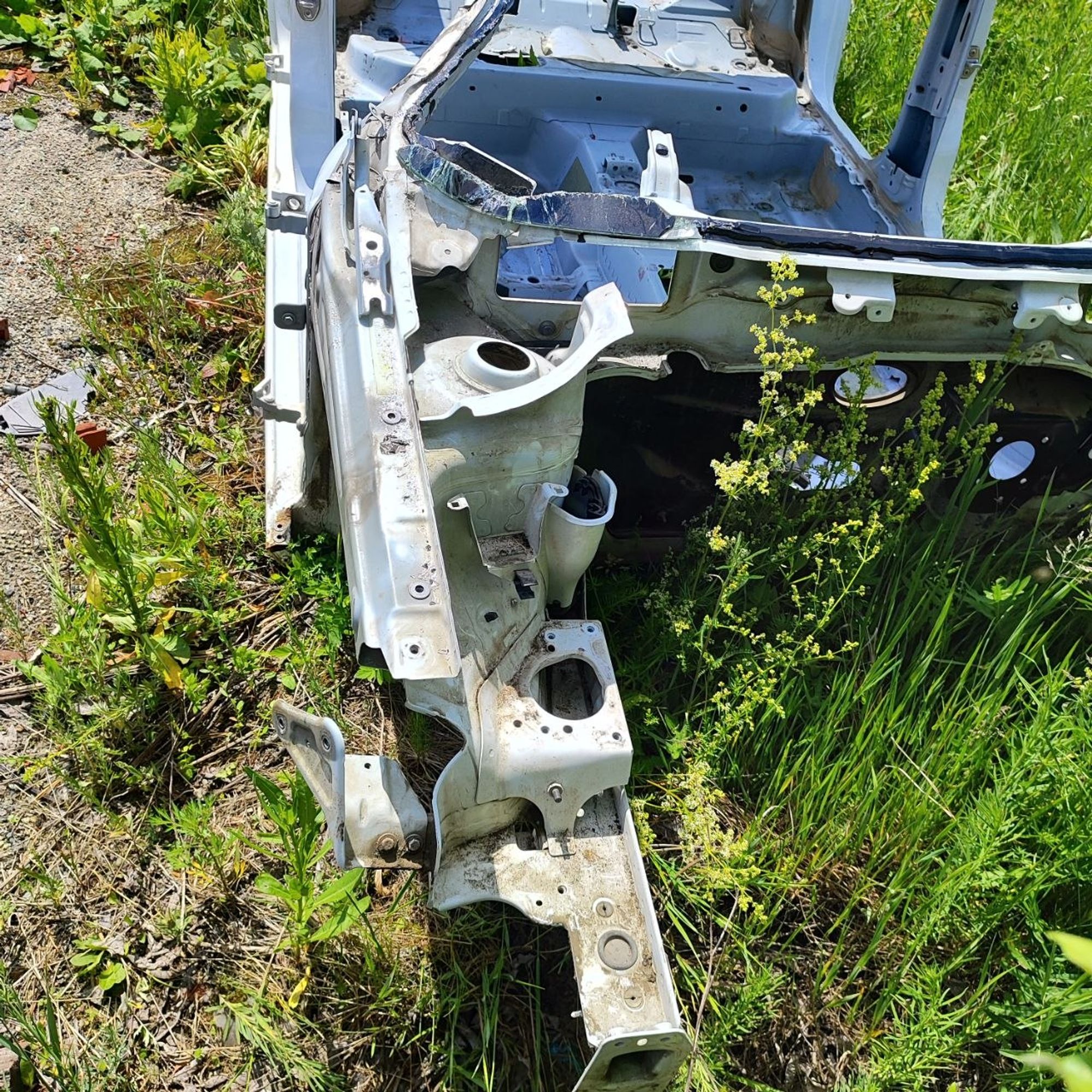 https://ycs.partsauto.market/partsauto-images/thmbs/userImages/cb9901e562a4f410bd4f9bf80c21d094/part/0e39ae44-8389-44ce-b5db-fecdad5f49a5_1781783204063.jpg