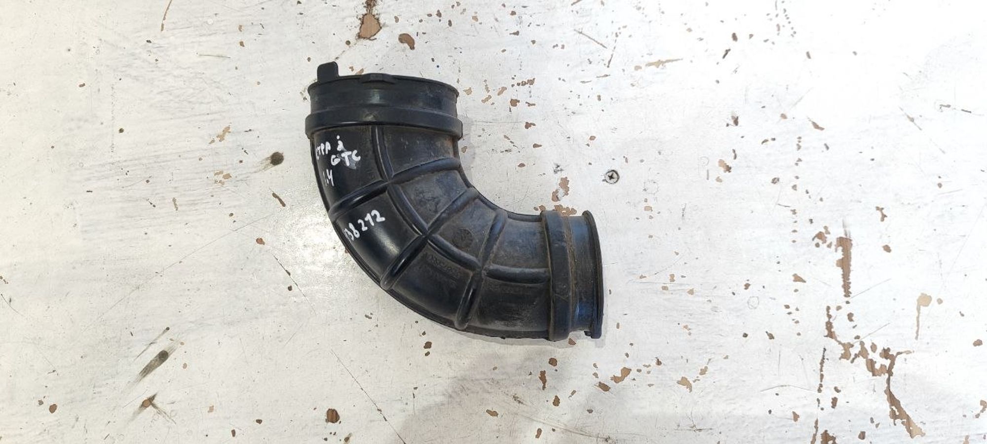 https://ycs.partsauto.market/partsauto-images/thmbs/userImages/cb9901e562a4f410bd4f9bf80c21d094/part/125fd095-9367-43f7-bf14-fd25cba462dd_1774848570560.jpg