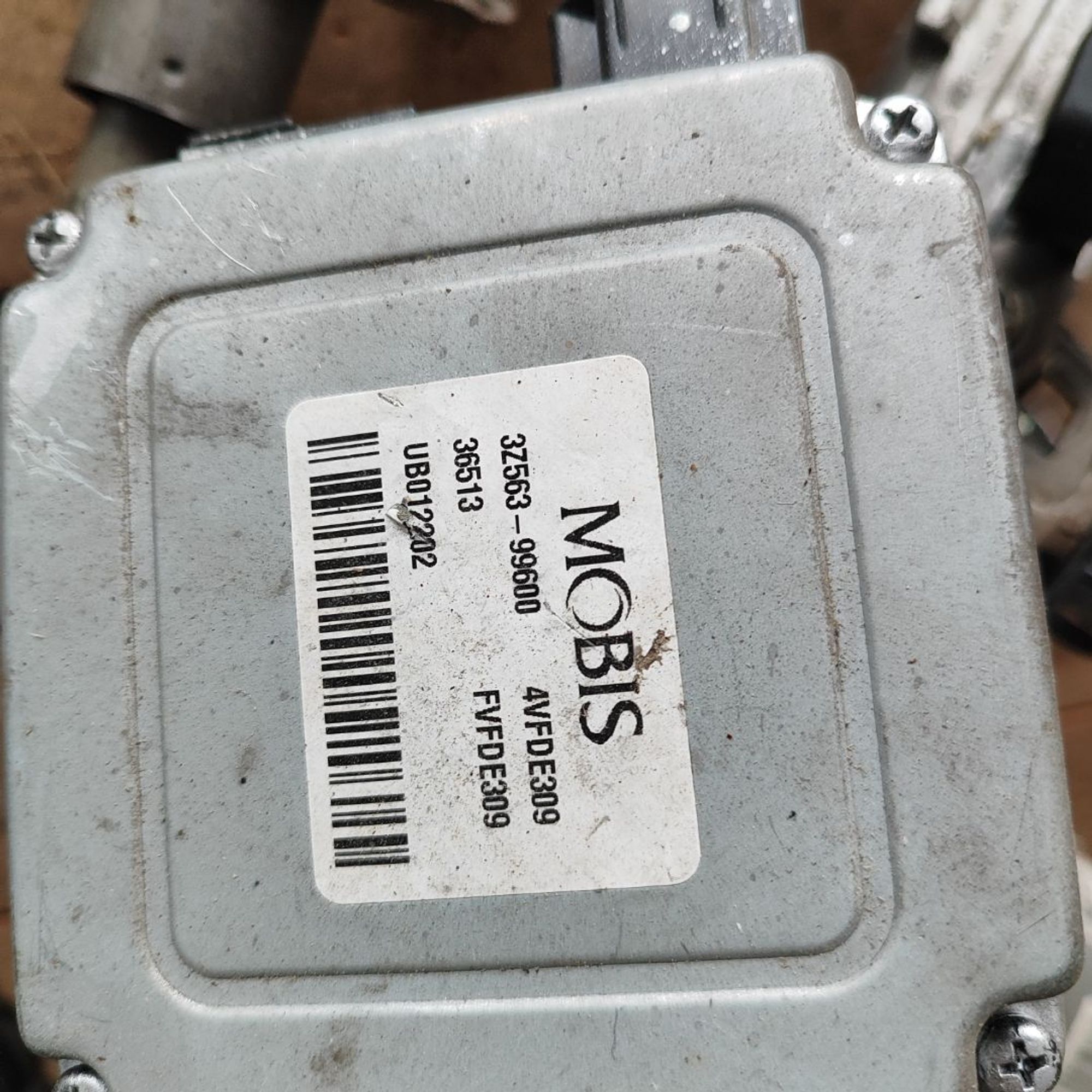 https://ycs.partsauto.market/partsauto-images/thmbs/userImages/cb9901e562a4f410bd4f9bf80c21d094/part/14521b6d-57ae-47ed-82fd-c7431f476352_1783931758576.jpg
