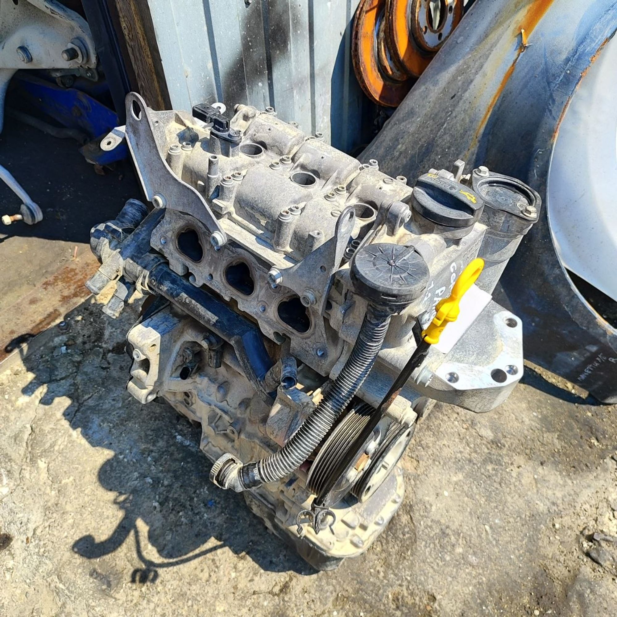 https://ycs.partsauto.market/partsauto-images/thmbs/userImages/cb9901e562a4f410bd4f9bf80c21d094/part/178ec0a3-be81-474e-af67-28f5a882c86b_1782105360269.jpg