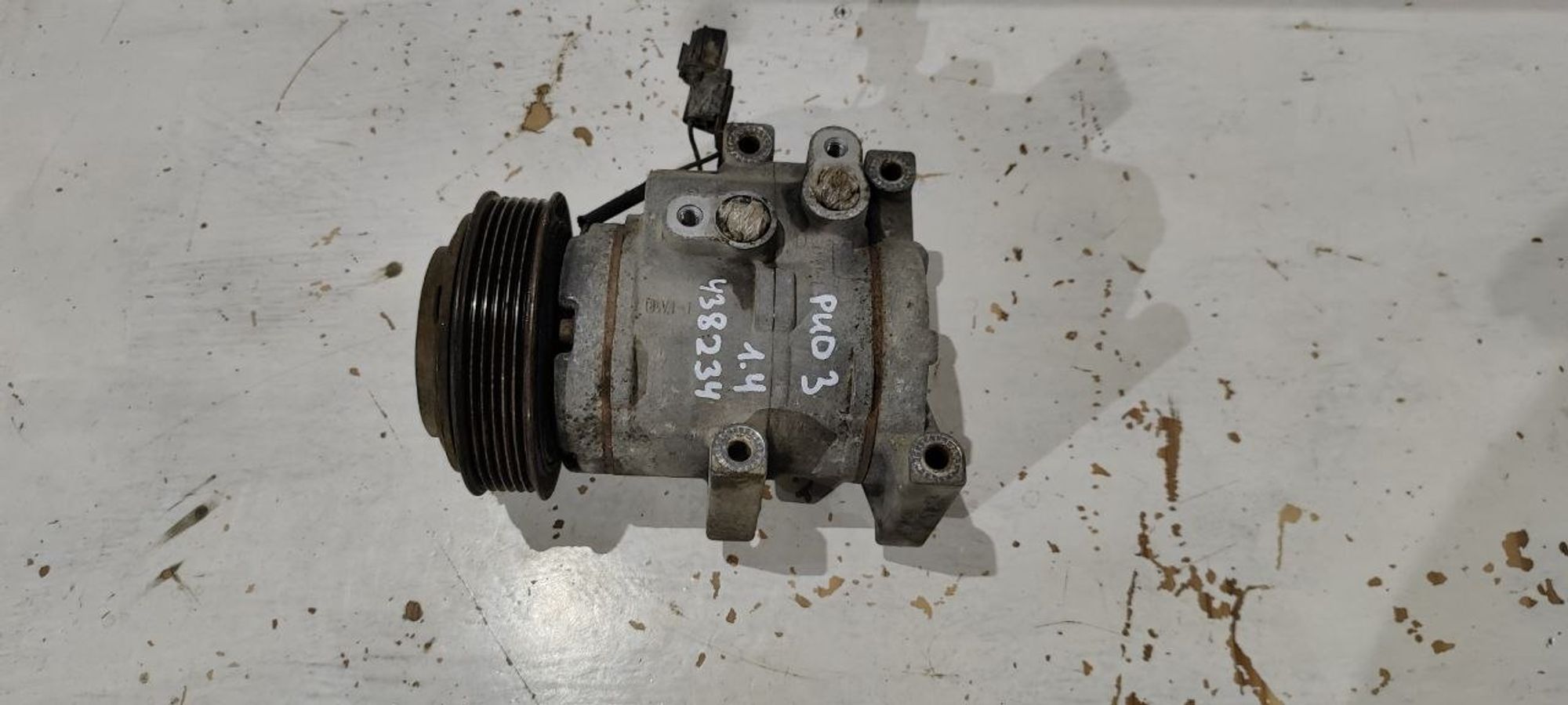https://ycs.partsauto.market/partsauto-images/thmbs/userImages/cb9901e562a4f410bd4f9bf80c21d094/part/1c7a7cc3-e516-4fbc-be62-e759ab7c1a58_1775459436097.jpg