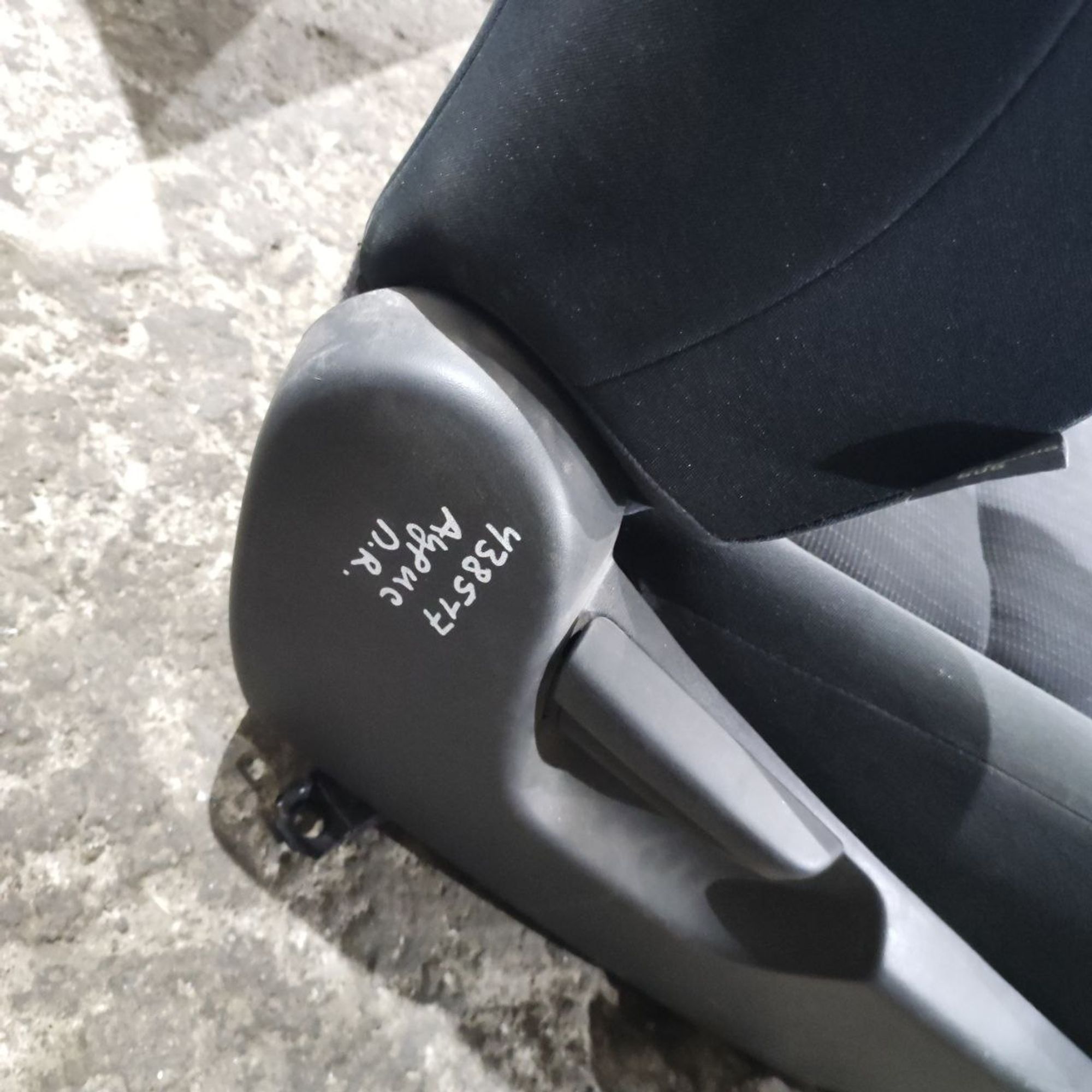 https://ycs.partsauto.market/partsauto-images/thmbs/userImages/cb9901e562a4f410bd4f9bf80c21d094/part/1cf47eb2-8337-470c-aafd-8e677f2b33a9_1777533906234.jpg