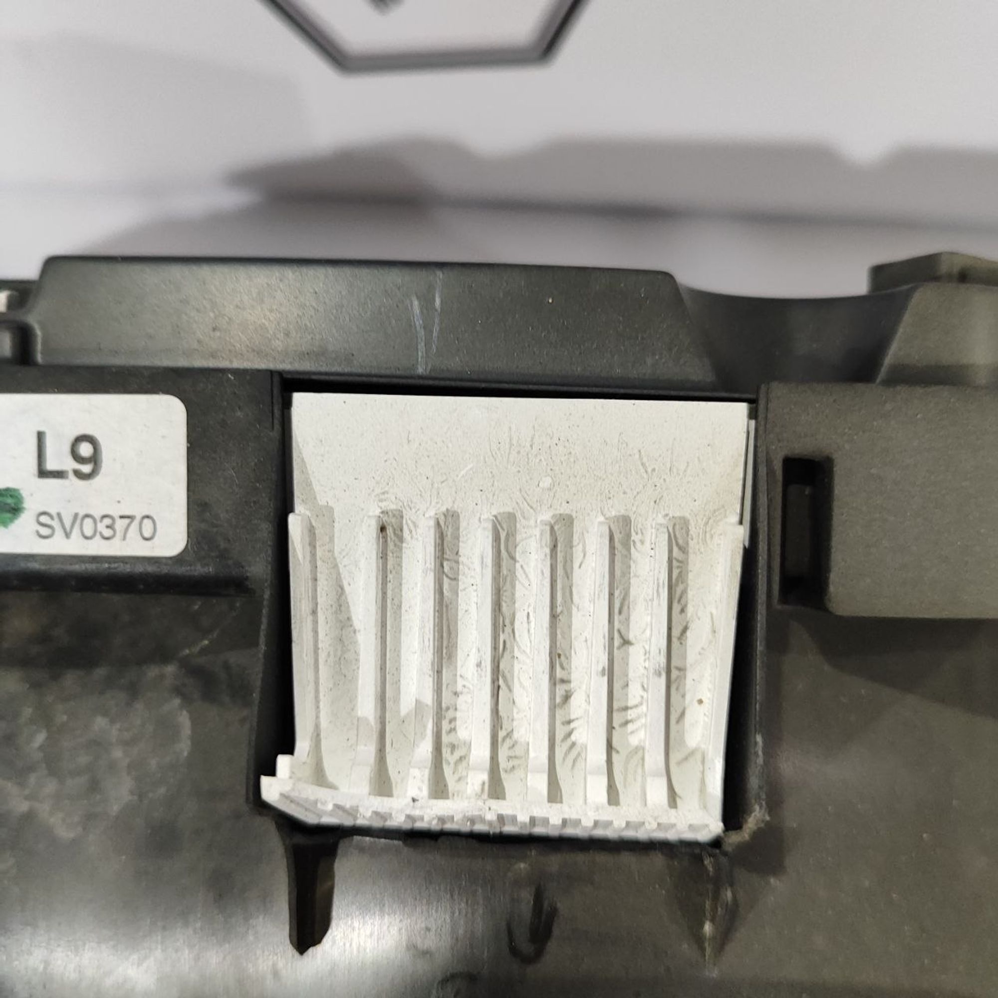 https://ycs.partsauto.market/partsauto-images/thmbs/userImages/cb9901e562a4f410bd4f9bf80c21d094/part/27b6cb9d-b8ff-4869-935f-fc28af406675_1777524522065.jpg